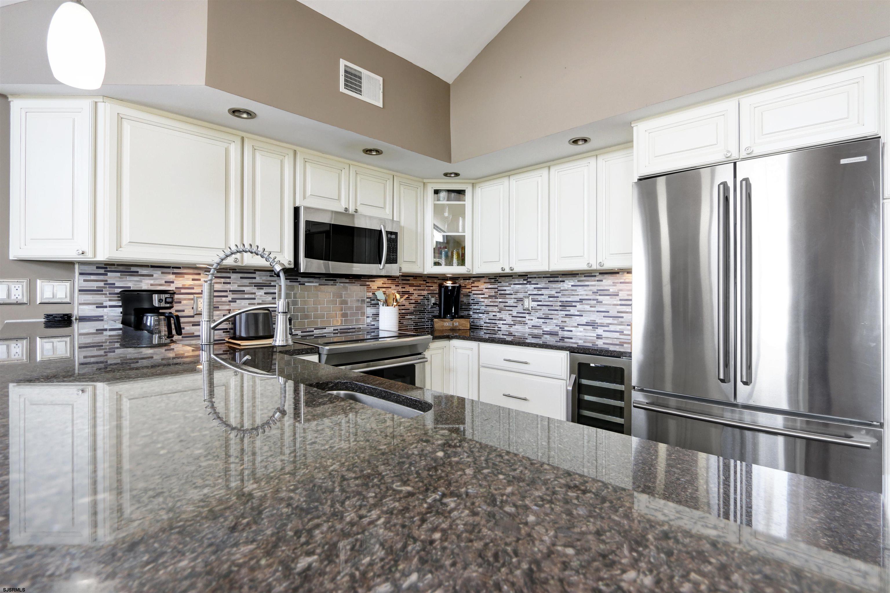 Brigantine, New Jersey 08203, United States, 3 Bedrooms Bedrooms, ,2 BathroomsBathrooms,Residential,Active,99335