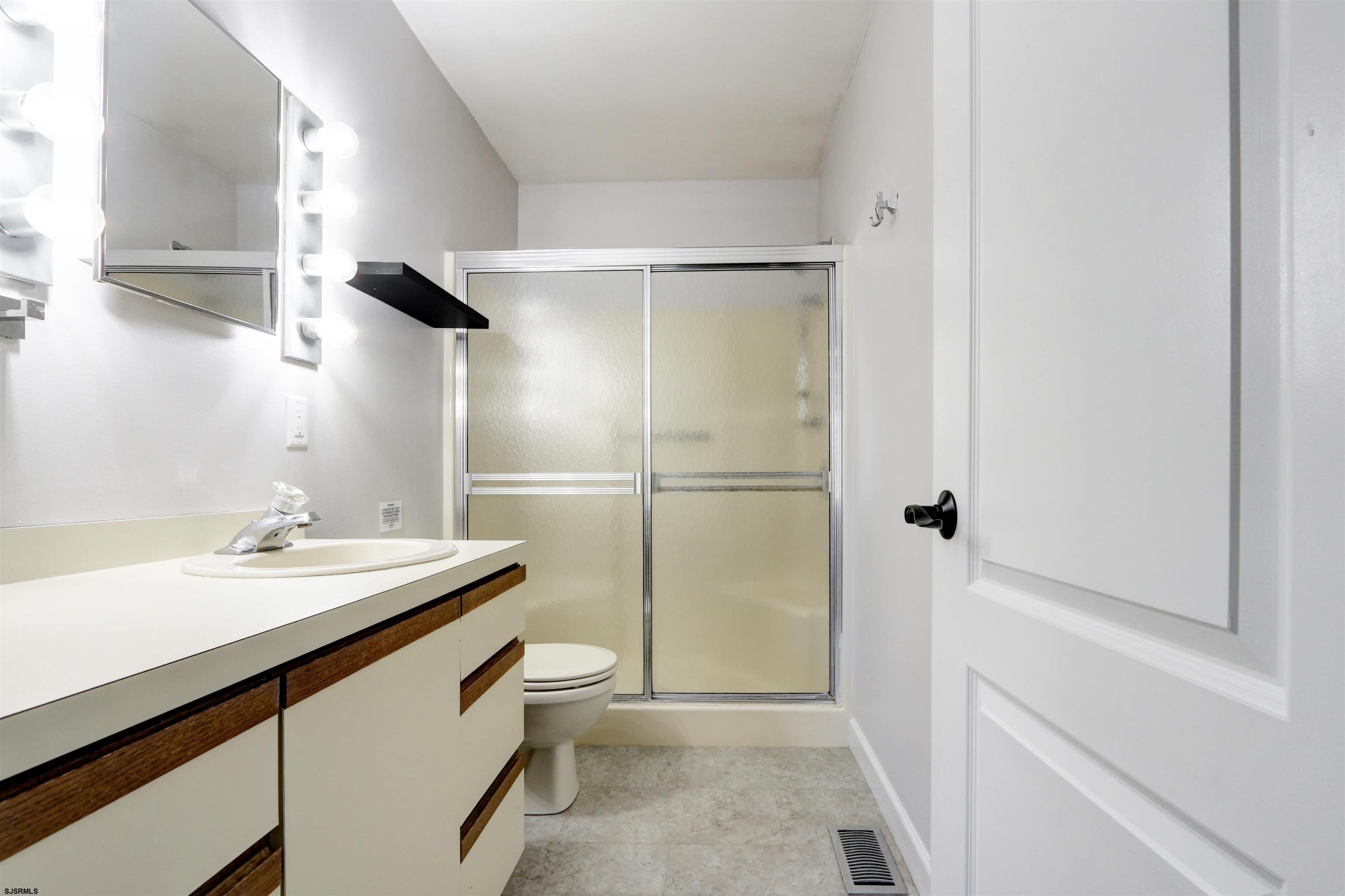 Brigantine, New Jersey 08203, United States, 3 Bedrooms Bedrooms, ,2 BathroomsBathrooms,Residential,Active,99335