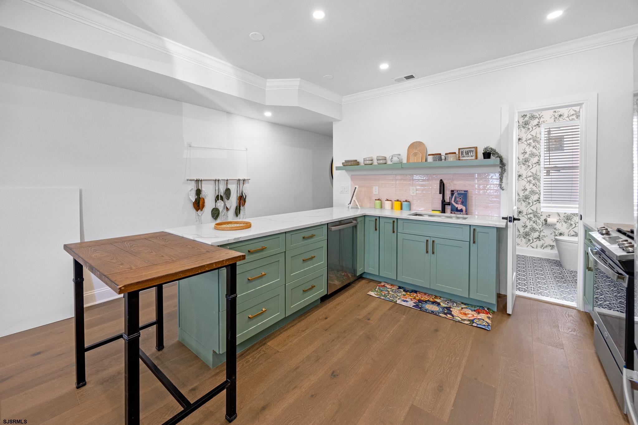 Atlantic City, New Jersey 08401, United States, 5 Bedrooms Bedrooms, ,3 BathroomsBathrooms,Residential,Active,158896