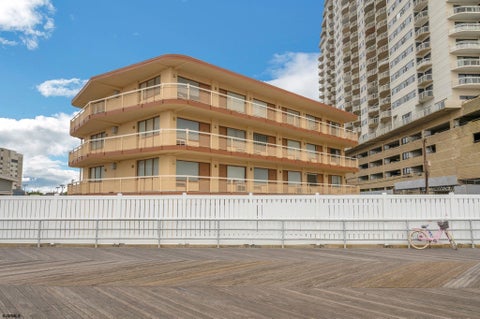 Apartment For Rent - 108 Montpelier Ave<br/> Atlantic County, Atlantic City, NJ 08401