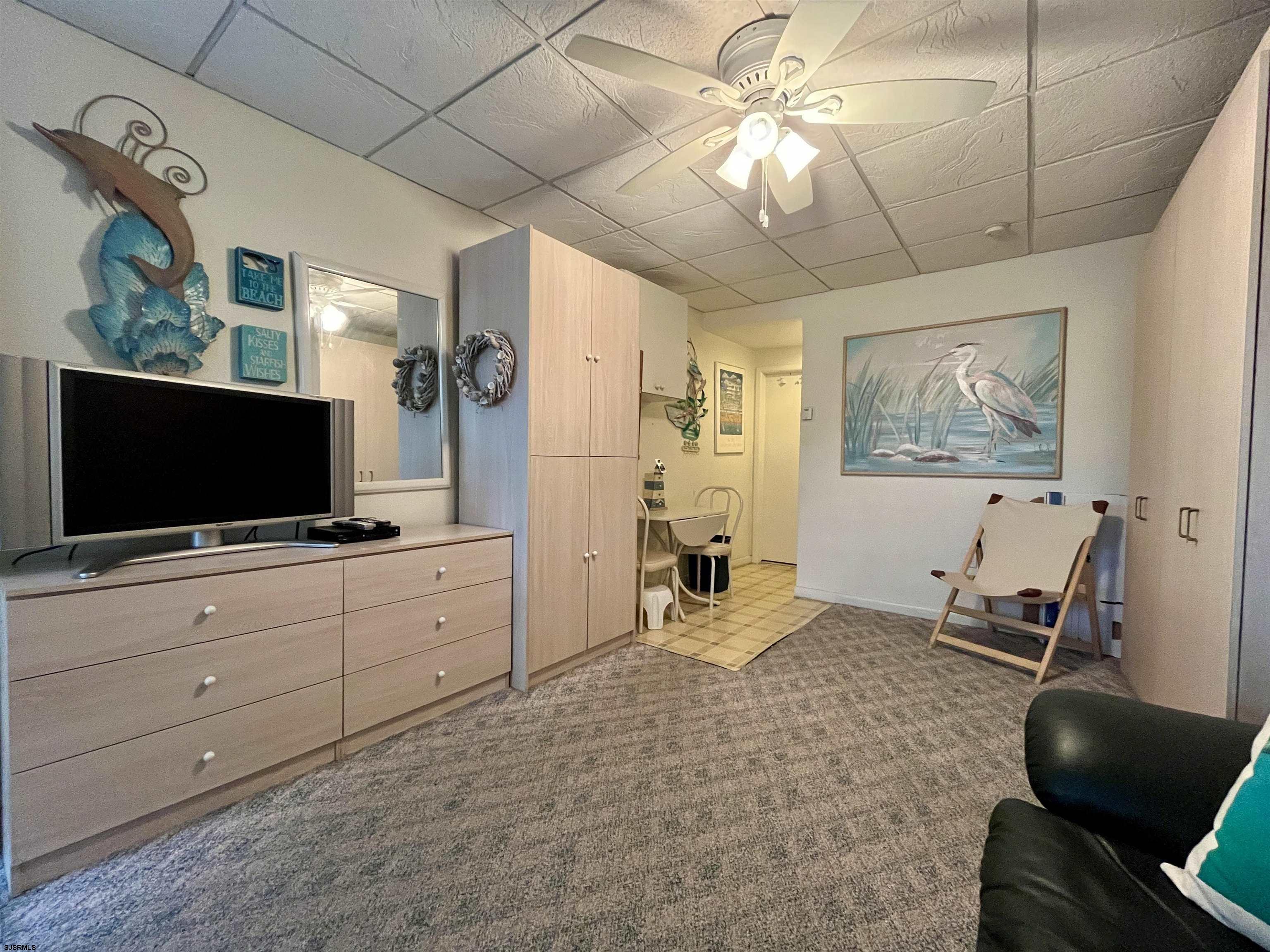 Margate, New Jersey 08402, United States, 1 Bedroom Bedrooms, ,1 BathroomBathrooms,Residential,Active,198358