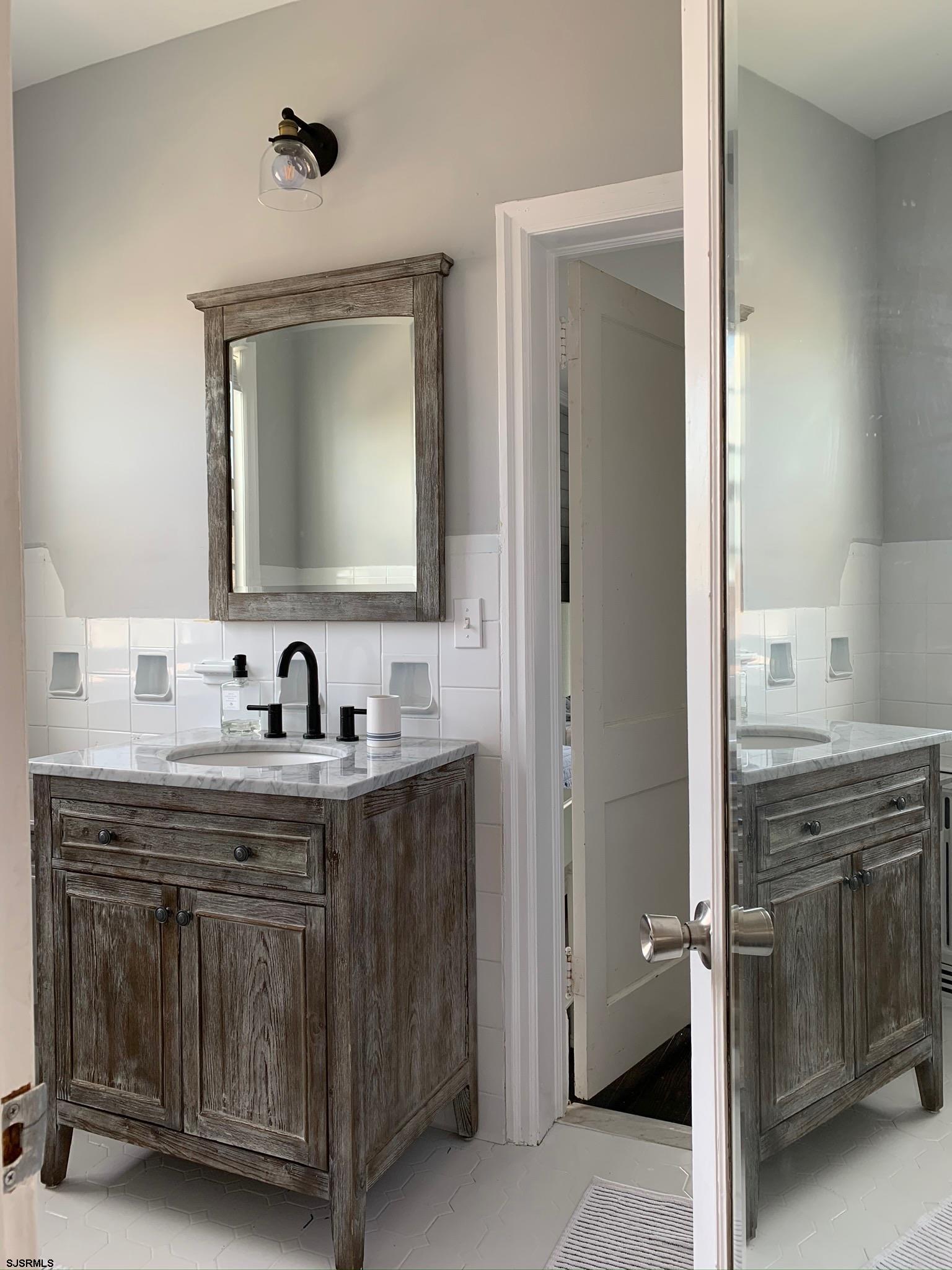 Ventnor, New Jersey 08406, United States, 7 Bedrooms Bedrooms, ,5 BathroomsBathrooms,Residential,Active,76732