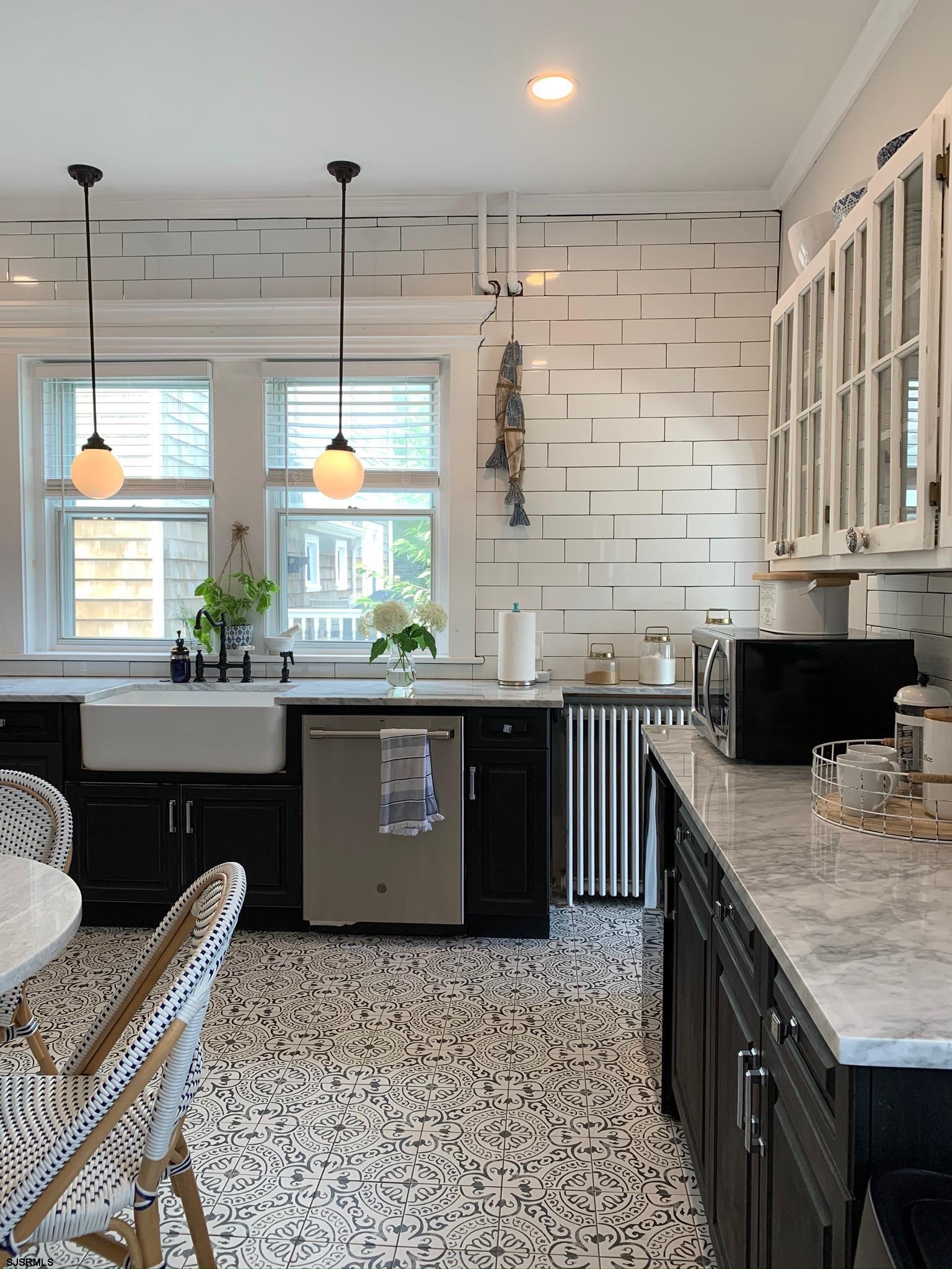 Ventnor, New Jersey 08406, United States, 7 Bedrooms Bedrooms, ,5 BathroomsBathrooms,Residential,Active,76732