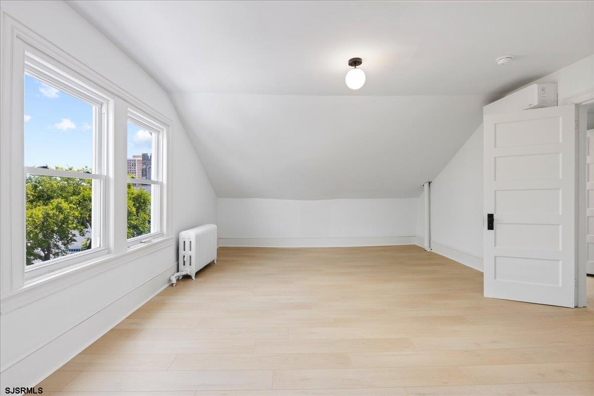 Ventnor, New Jersey 08406, United States, 8 Bedrooms Bedrooms, ,5 BathroomsBathrooms,Residential,Active,118165