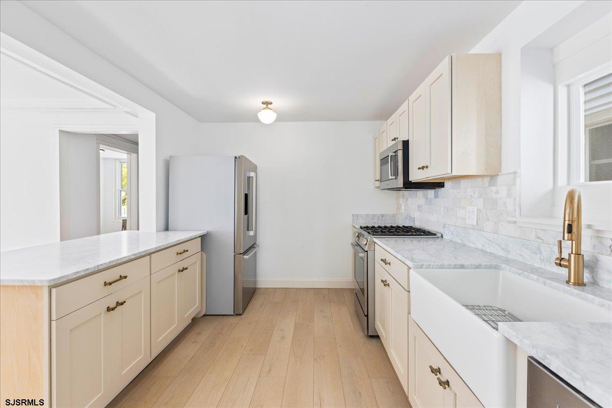 Ventnor, New Jersey 08406, United States, 8 Bedrooms Bedrooms, ,5 BathroomsBathrooms,Residential,Active,118165