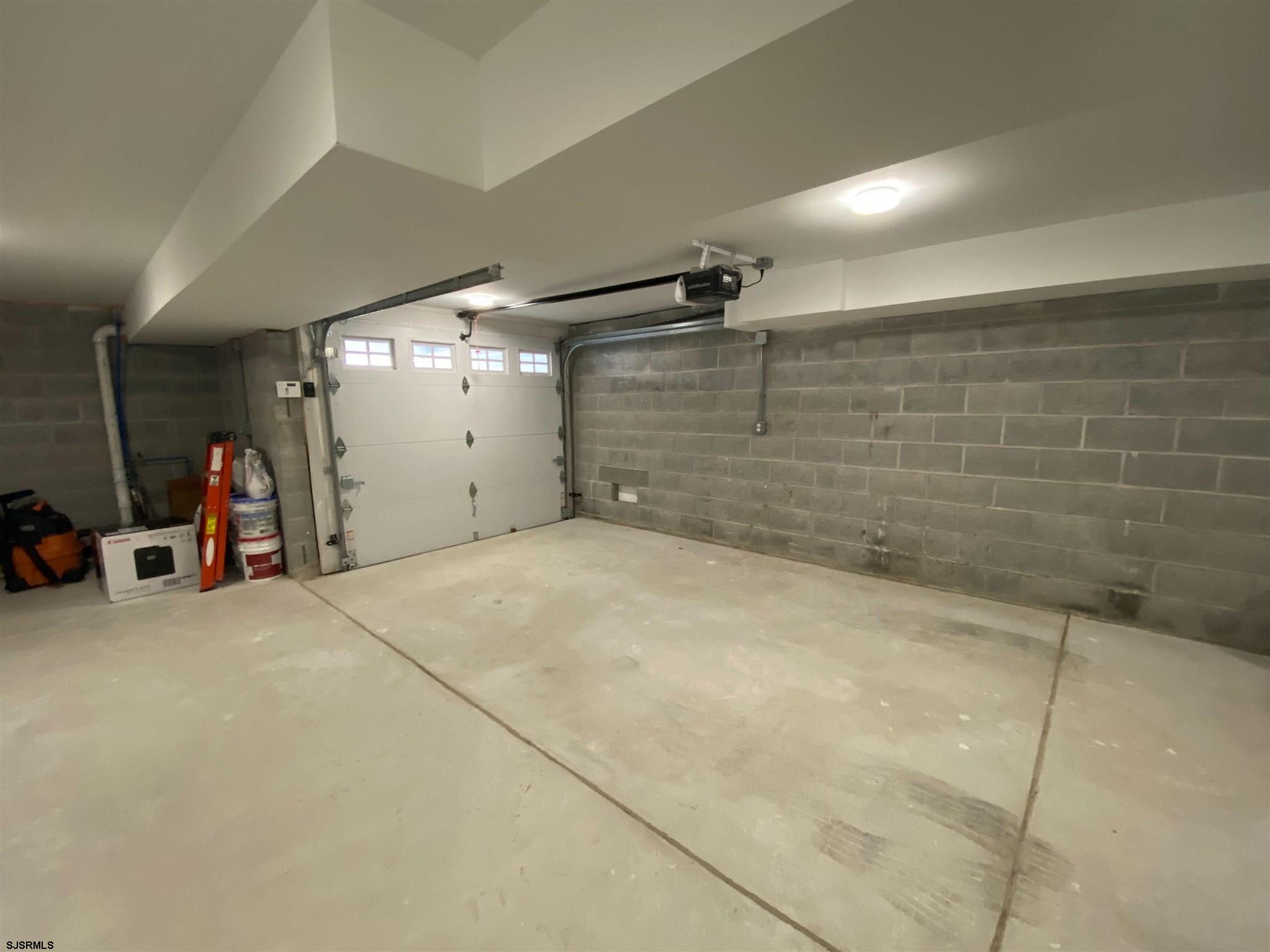 Ventnor, New Jersey 08406, United States, 3 Bedrooms Bedrooms, ,3 BathroomsBathrooms,Residential,Active,254405