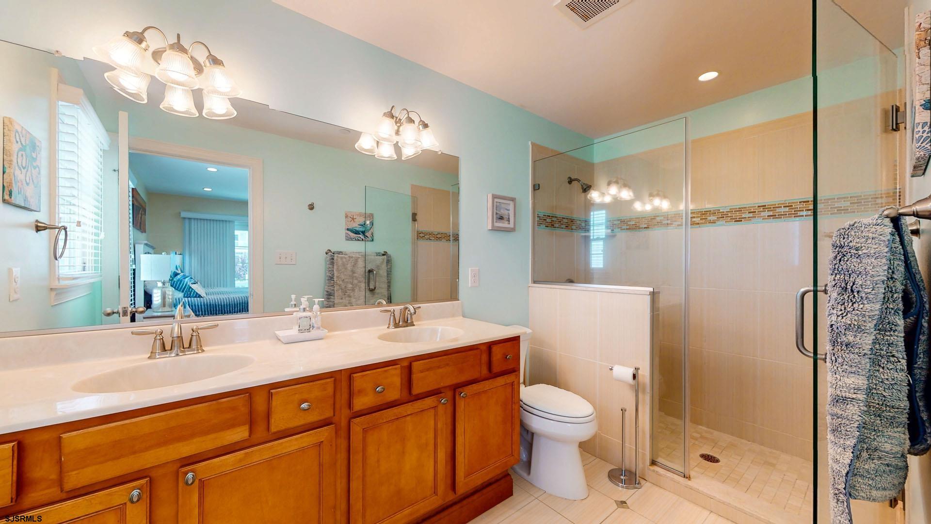 Ocean City, New Jersey 08226, United States, 9 Bedrooms Bedrooms, ,5 BathroomsBathrooms,Residential,Active,149779