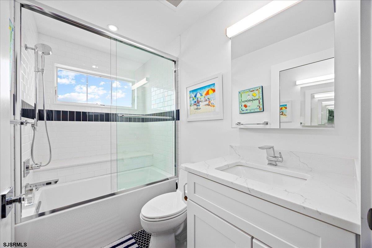 Margate, New Jersey 08402, United States, 6 Bedrooms Bedrooms, ,4 BathroomsBathrooms,Residential,Active,184083