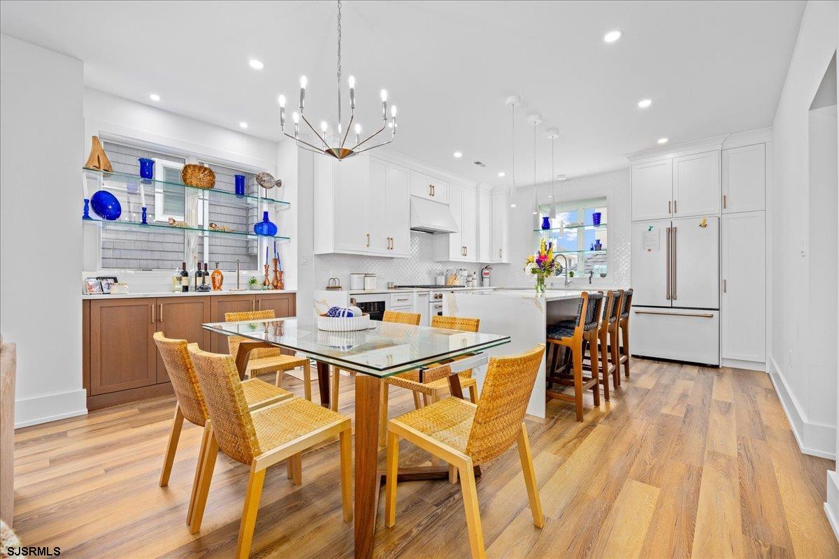 Margate, New Jersey 08402, United States, 6 Bedrooms Bedrooms, ,4 BathroomsBathrooms,Residential,Active,184083