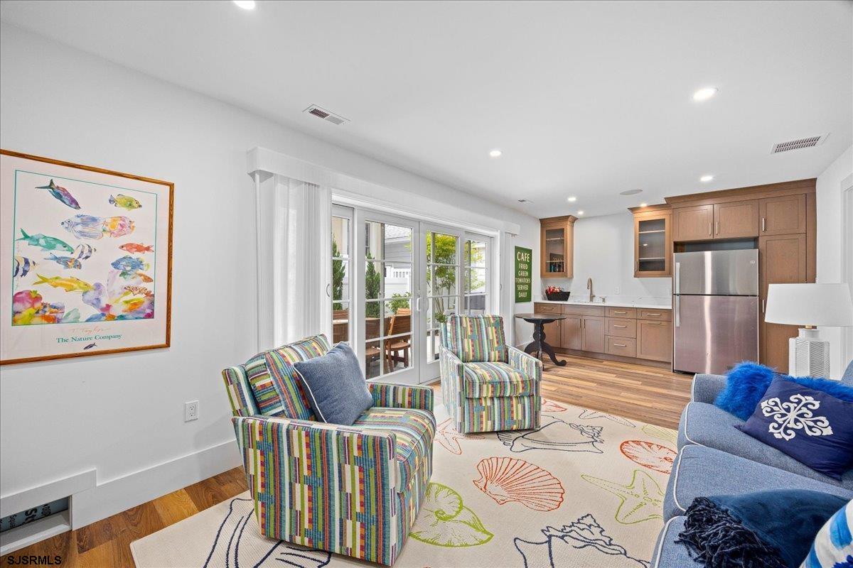 Margate, New Jersey 08402, United States, 6 Bedrooms Bedrooms, ,4 BathroomsBathrooms,Residential,Active,184083