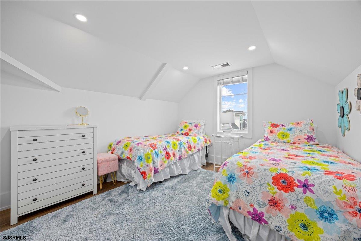 Margate, New Jersey 08402, United States, 6 Bedrooms Bedrooms, ,4 BathroomsBathrooms,Residential,Active,184083