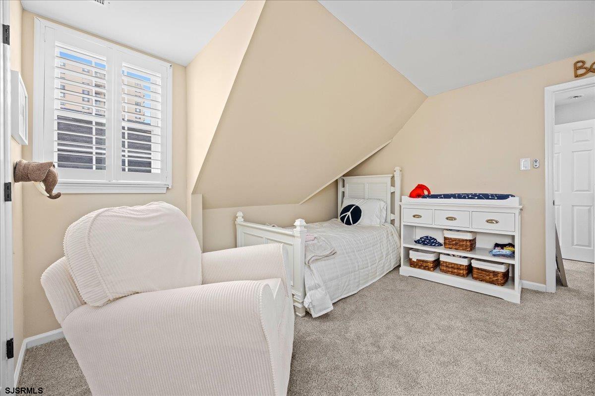 Ventnor, New Jersey 08406, United States, 9 Bedrooms Bedrooms, ,4 BathroomsBathrooms,Residential,Active,254486