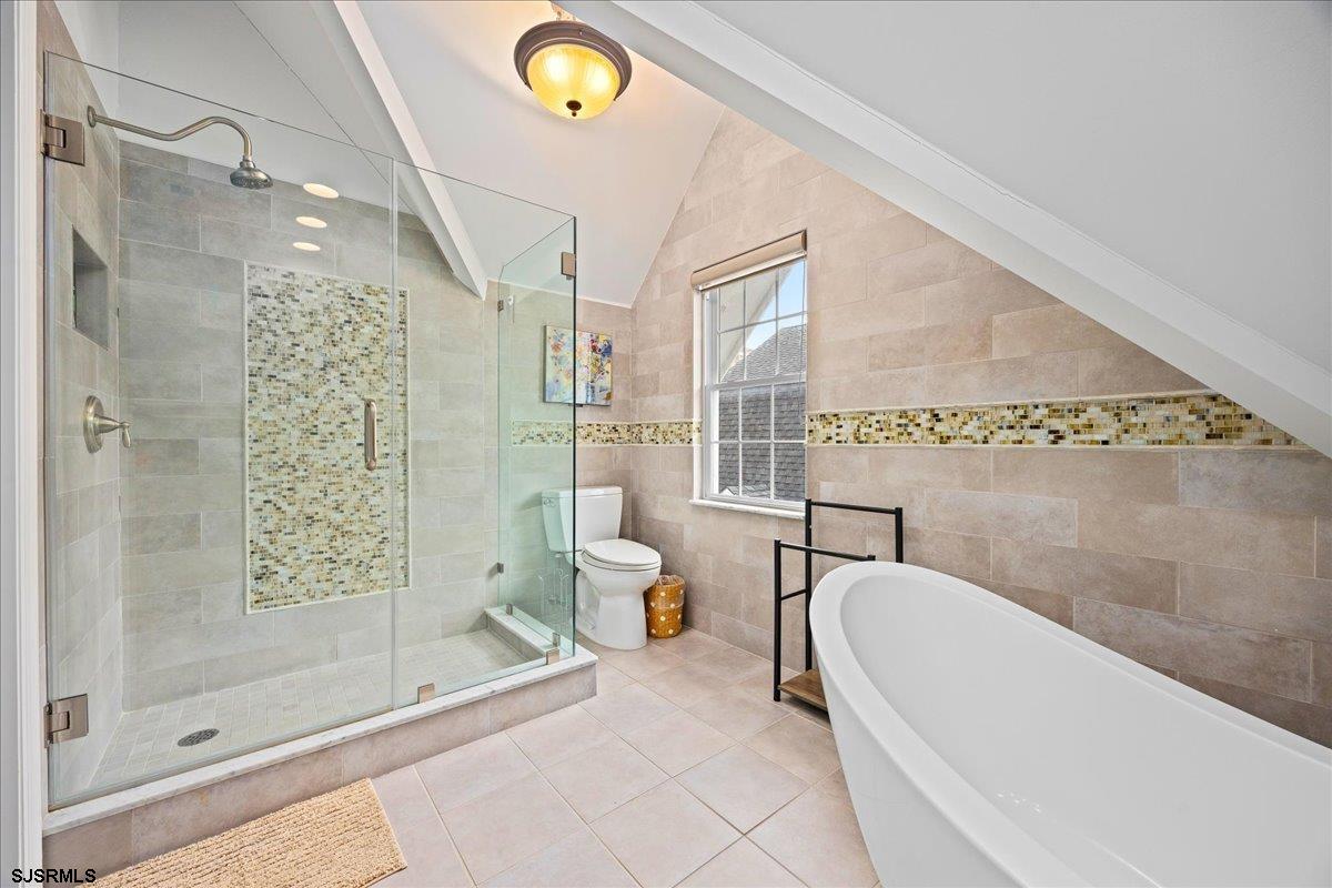 Ventnor, New Jersey 08406, United States, 9 Bedrooms Bedrooms, ,4 BathroomsBathrooms,Residential,Active,254486