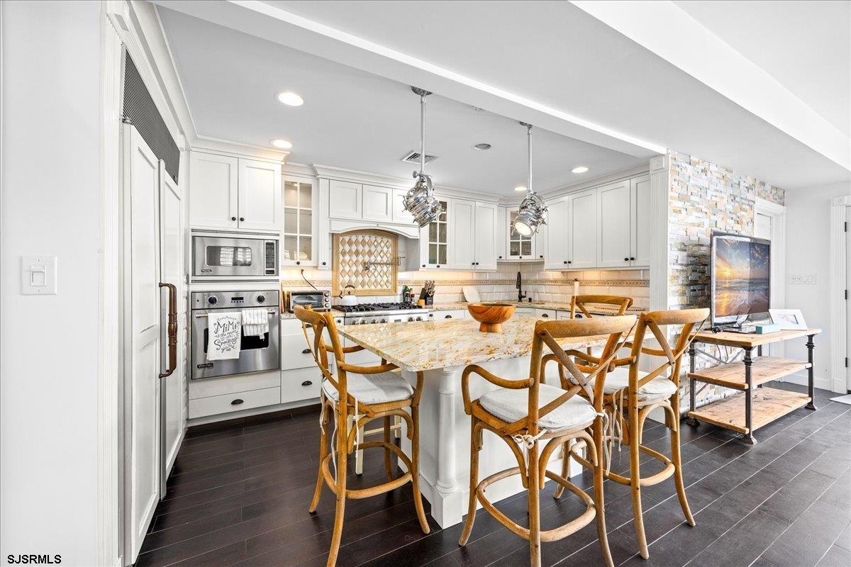 Ventnor, New Jersey 08406, United States, 9 Bedrooms Bedrooms, ,4 BathroomsBathrooms,Residential,Active,254486