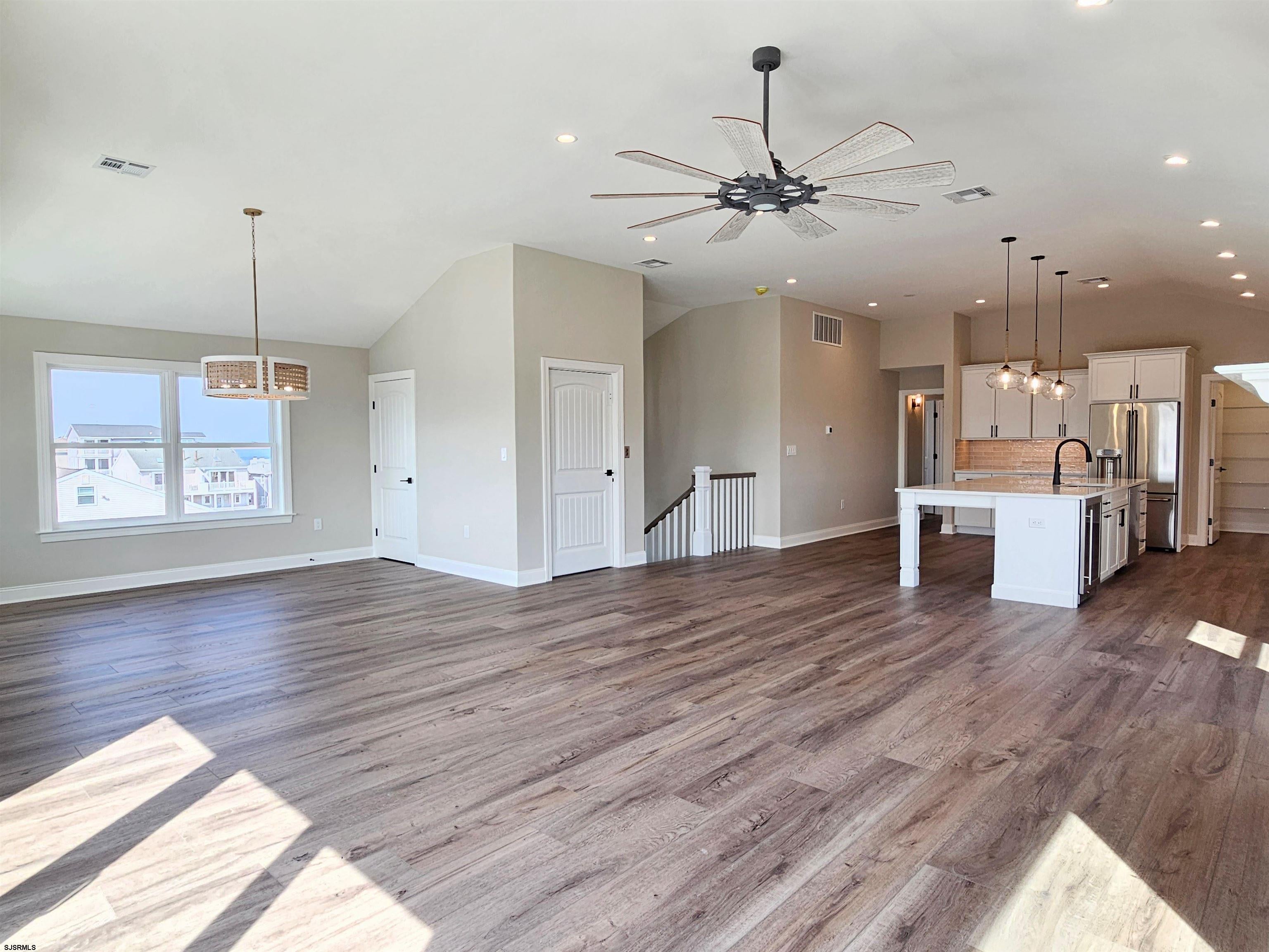 106 24th St S, Brigantine, NJ, 08203, USA, 6 Bedrooms Bedrooms, ,4 BathroomsBathrooms,Residential,Pending,106 24th St S,600603