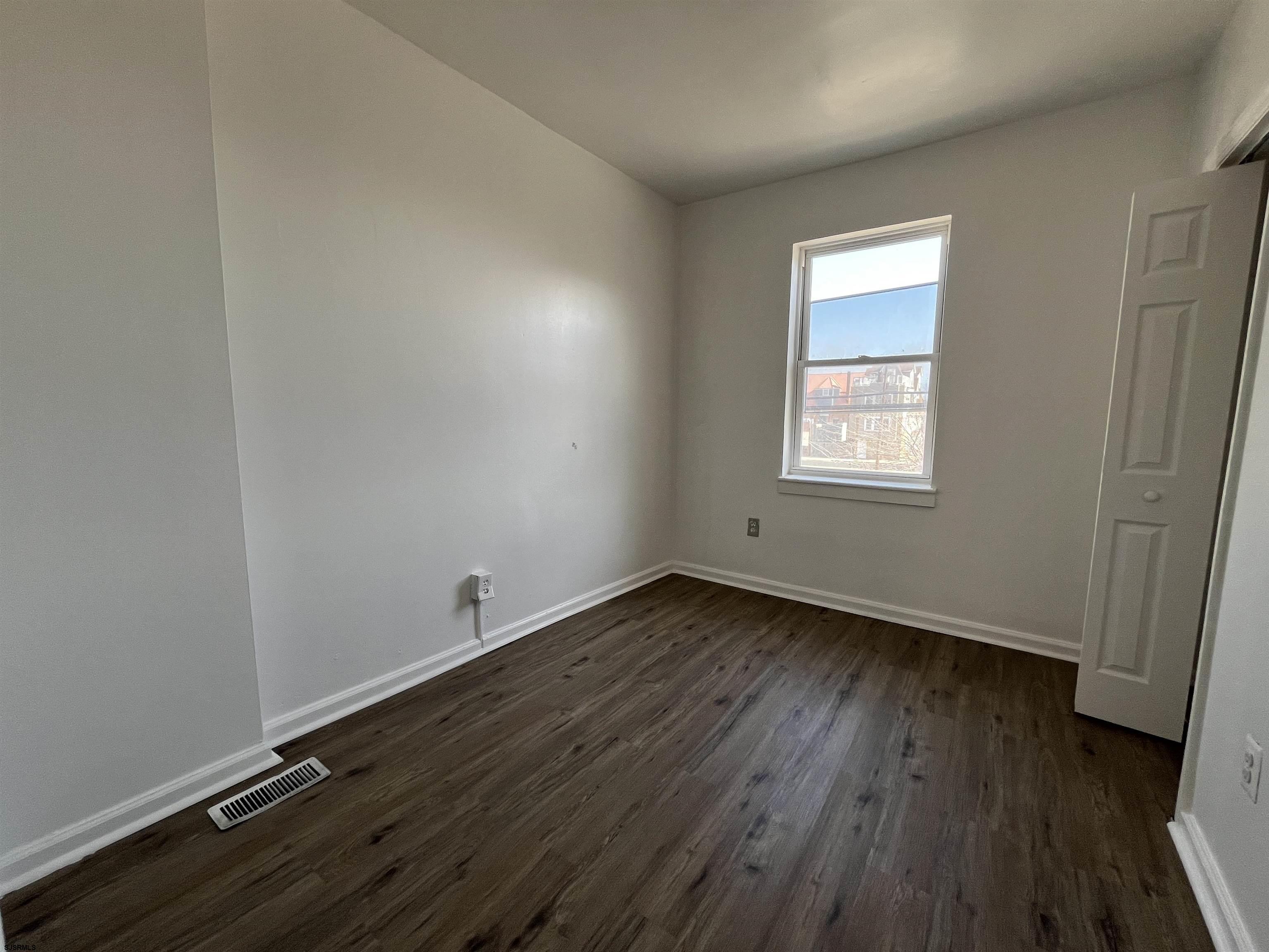 Atlantic City, New Jersey 08401, United States, 3 Bedrooms Bedrooms, ,2 BathroomsBathrooms,Residential,Active,89473