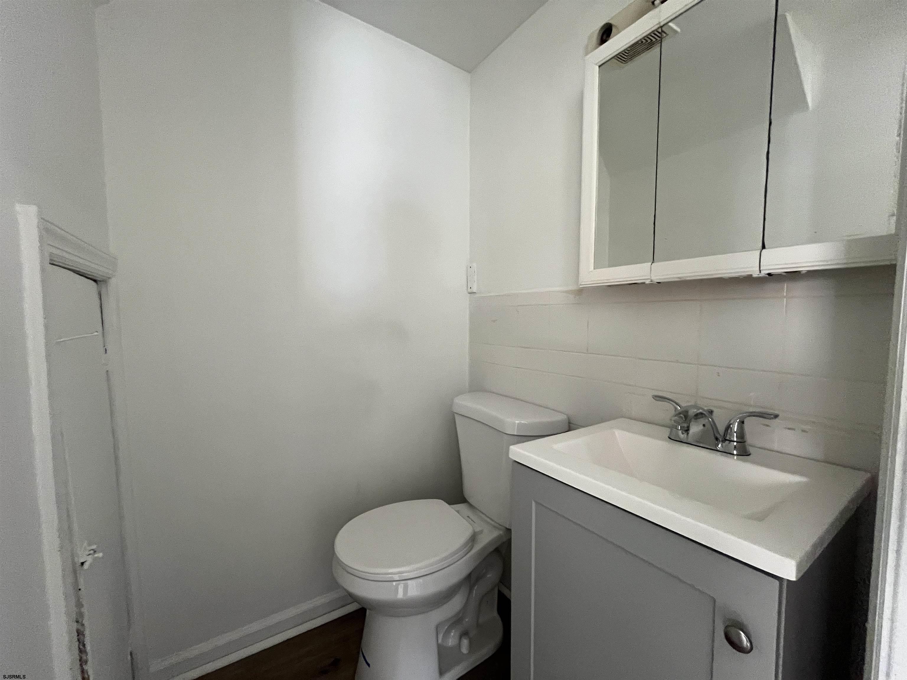 Atlantic City, New Jersey 08401, United States, 3 Bedrooms Bedrooms, ,2 BathroomsBathrooms,Residential,Active,89473