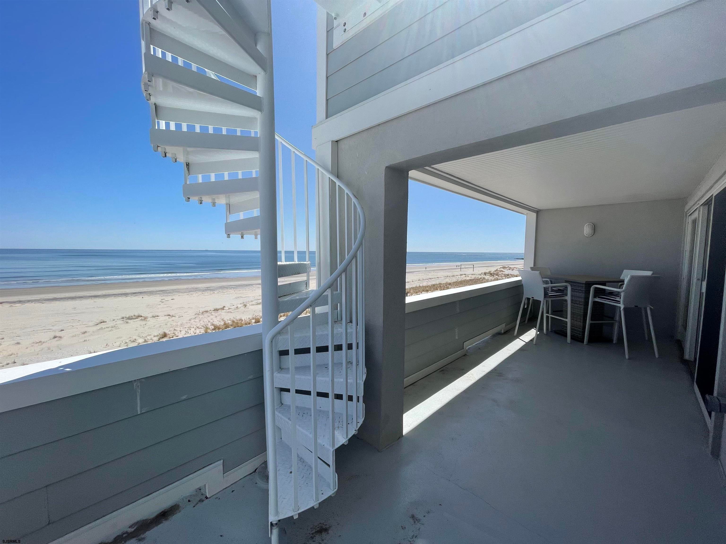 1703 Beach