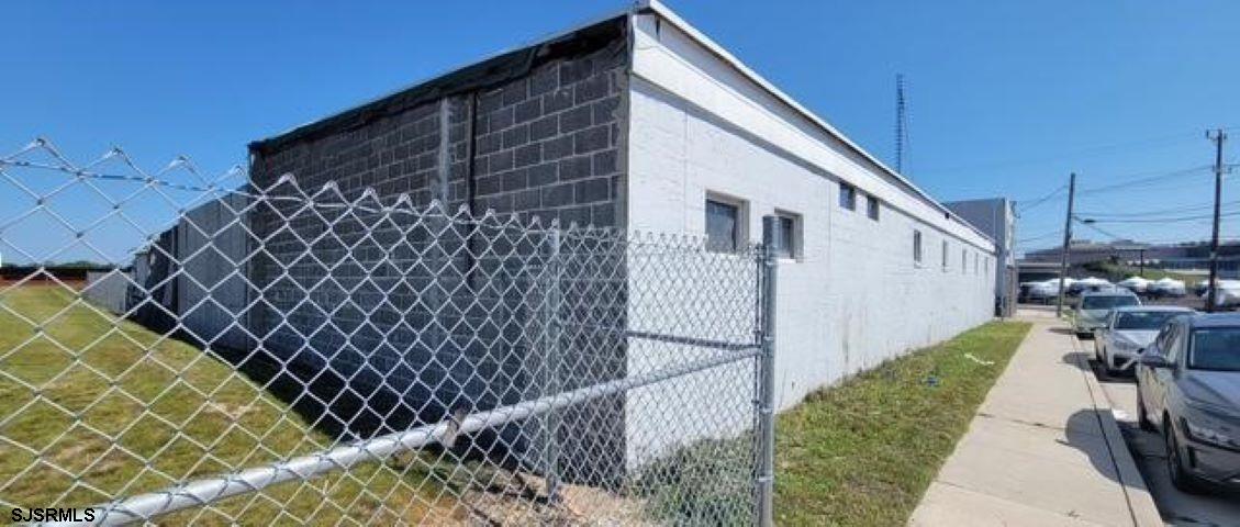 300 N Georgia