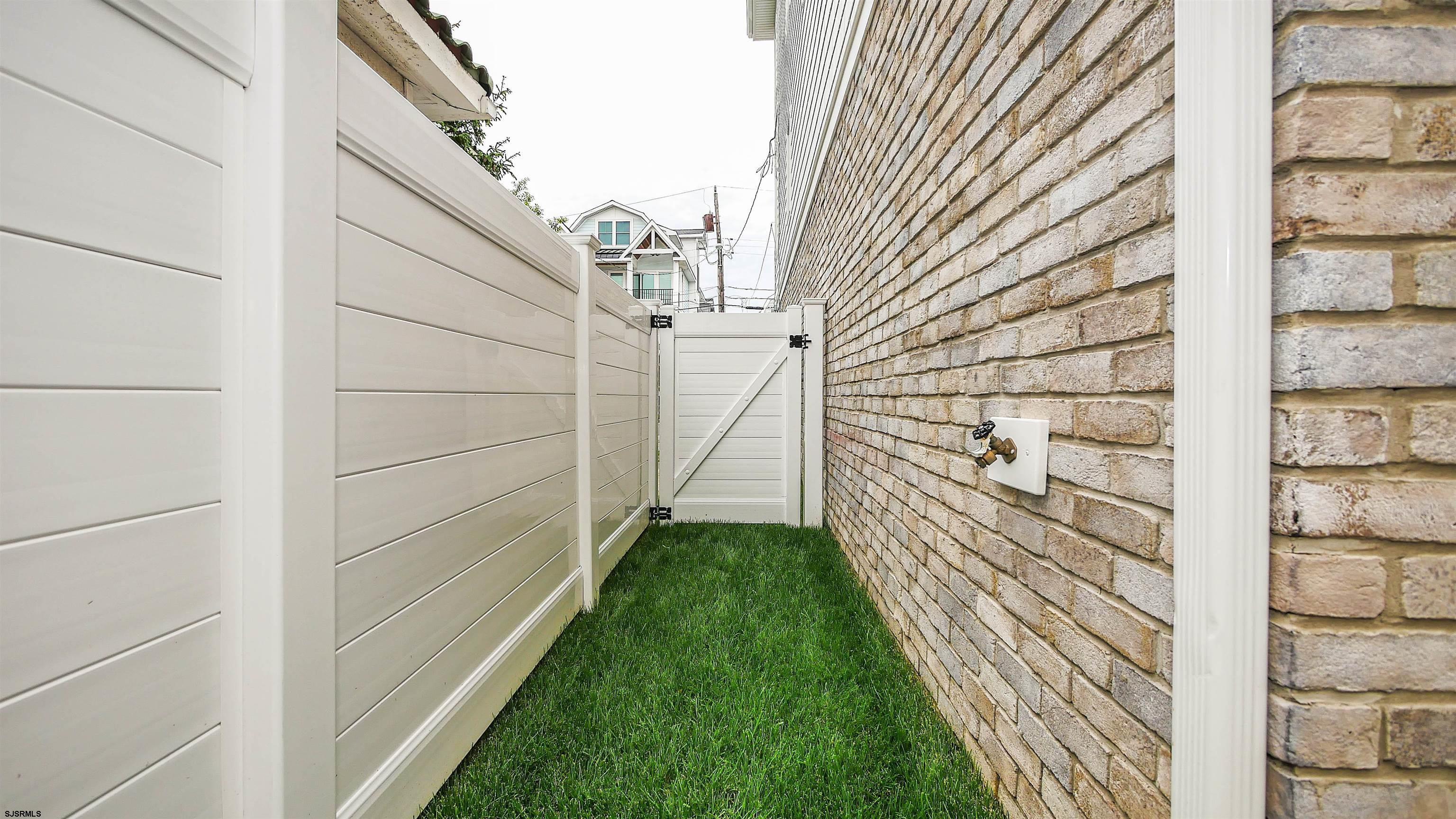 Margate, New Jersey 08402, United States, 6 Bedrooms Bedrooms, ,4 BathroomsBathrooms,Residential,Active,14605