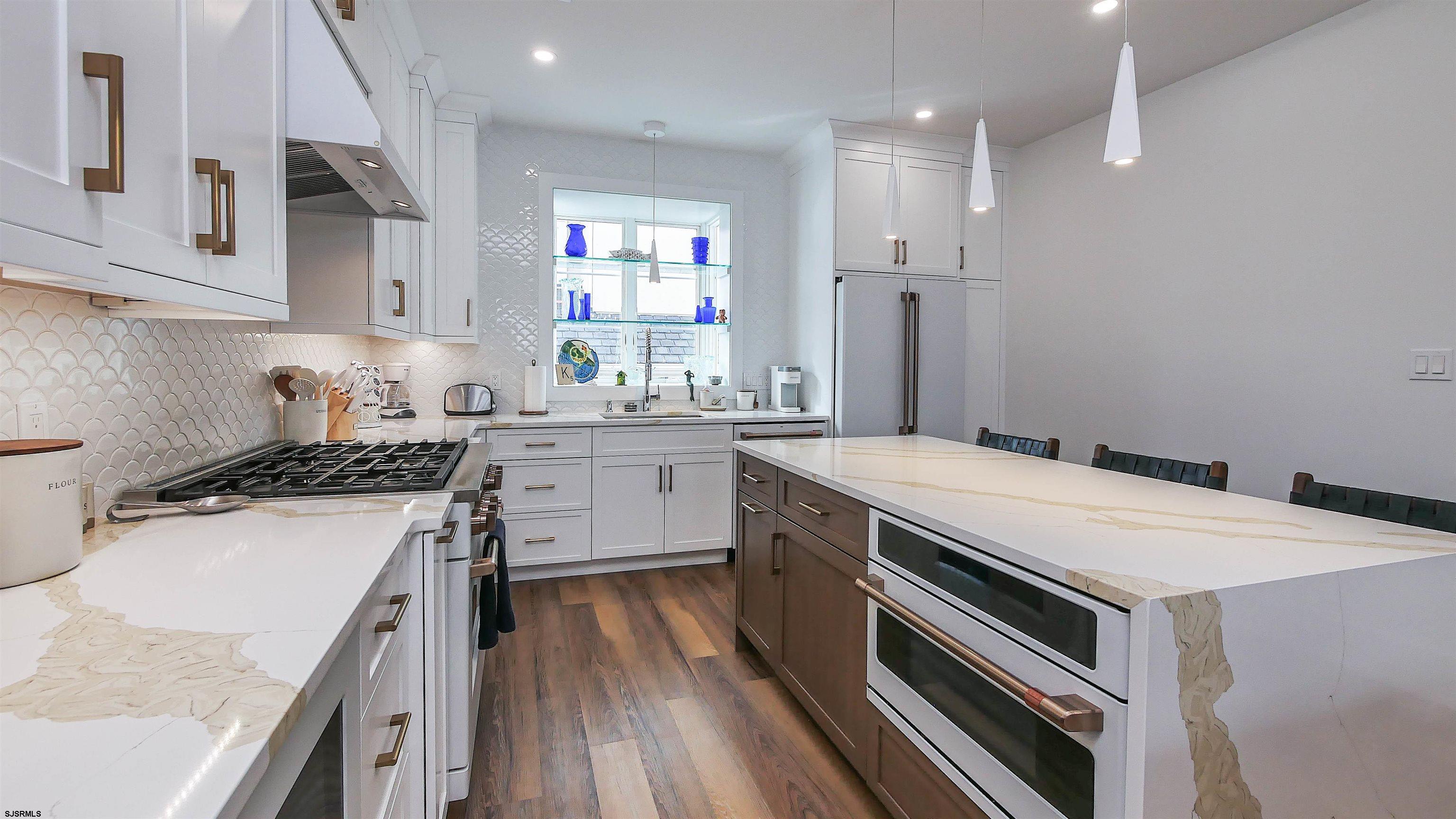 Margate, New Jersey 08402, United States, 6 Bedrooms Bedrooms, ,4 BathroomsBathrooms,Residential,Active,14605