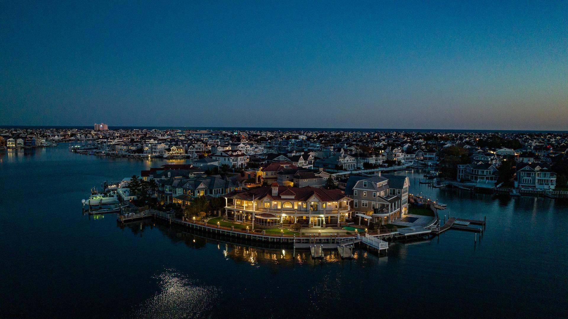 Ocean City, New Jersey 08226, United States, 6 Bedrooms Bedrooms, ,6 BathroomsBathrooms,Residential,Active,8976