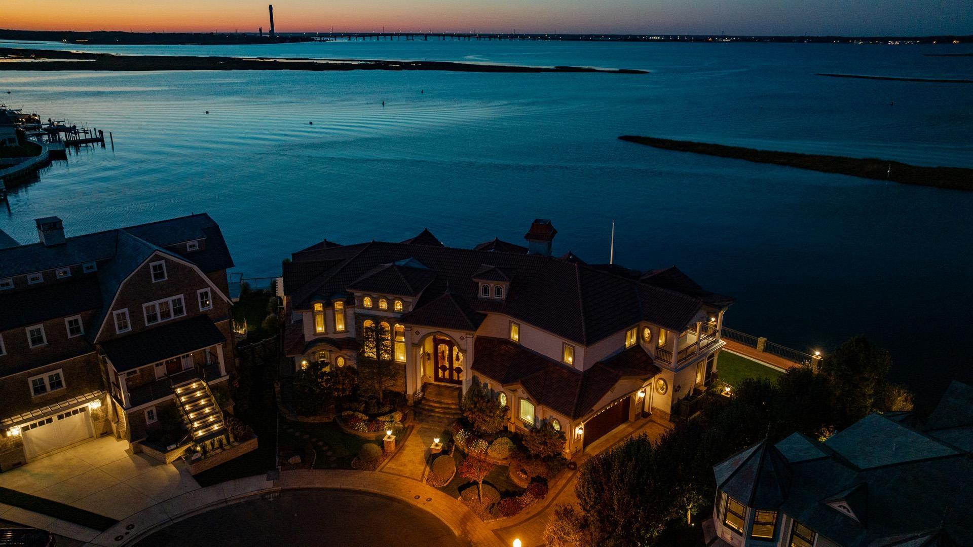 Ocean City, New Jersey 08226, United States, 6 Bedrooms Bedrooms, ,6 BathroomsBathrooms,Residential,Active,8976