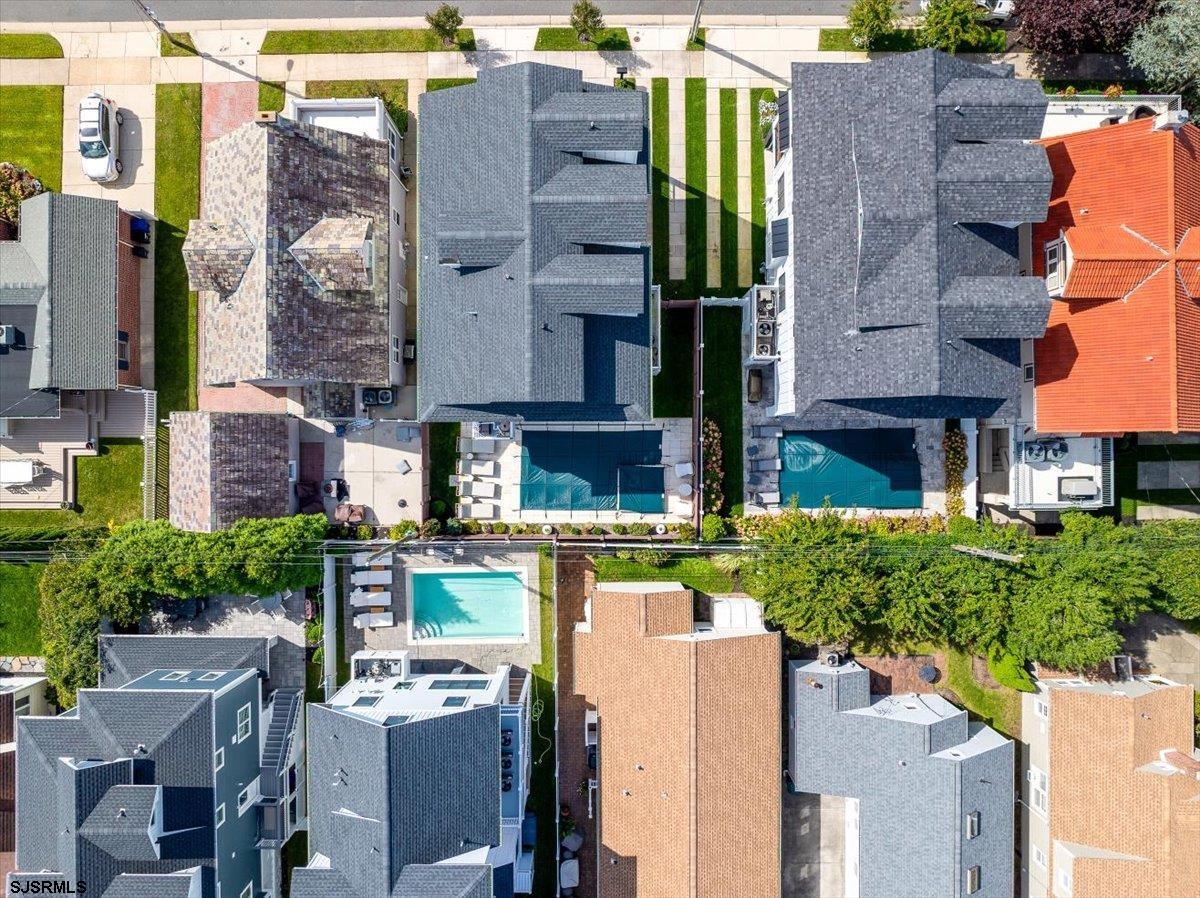 Margate, New Jersey 08402, United States, 6 Bedrooms Bedrooms, ,6 BathroomsBathrooms,Residential,Active,245677