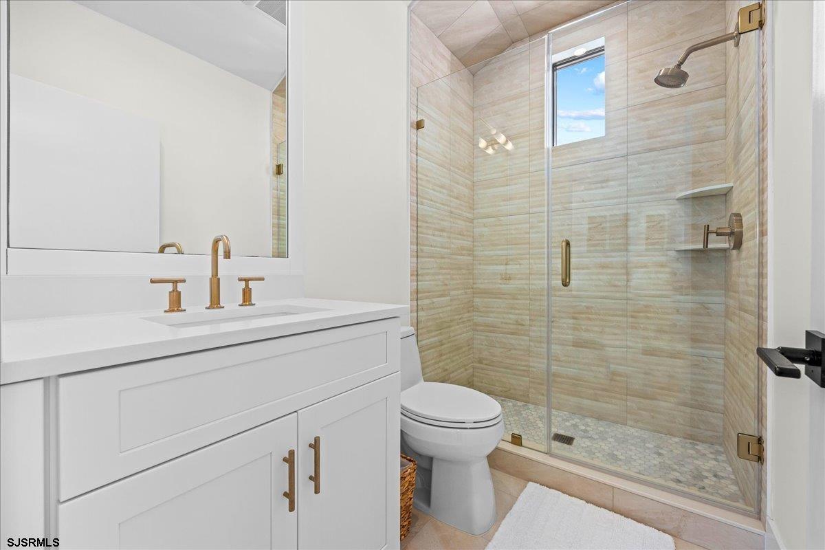 Margate, New Jersey 08402, United States, 6 Bedrooms Bedrooms, ,6 BathroomsBathrooms,Residential,Active,245677