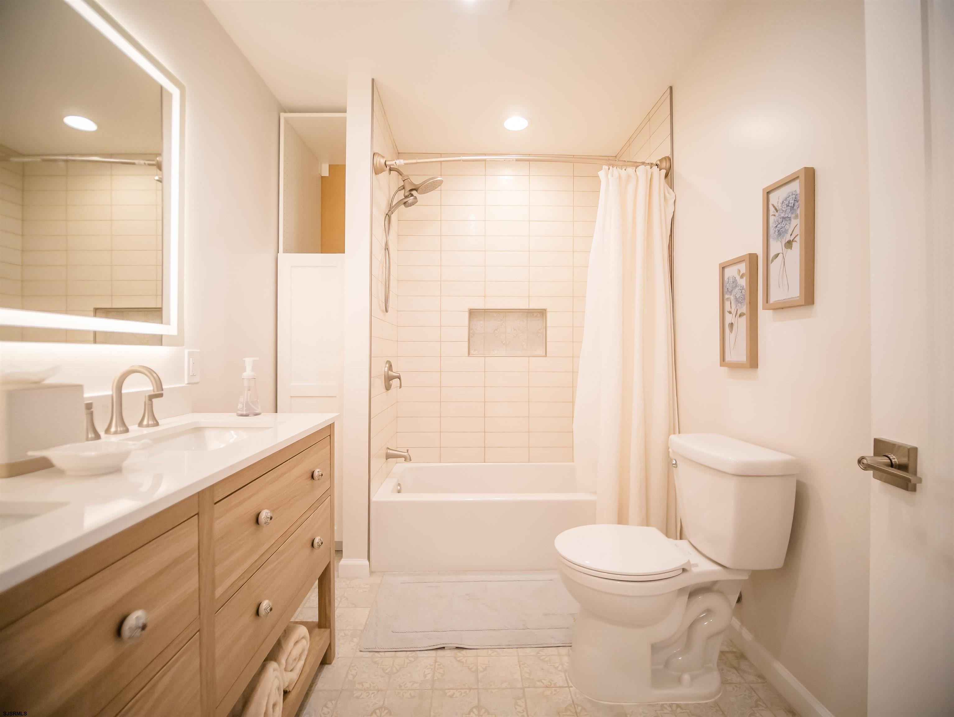 Ventnor, New Jersey 08406, United States, 3 Bedrooms Bedrooms, ,2 BathroomsBathrooms,Residential,Active,90333