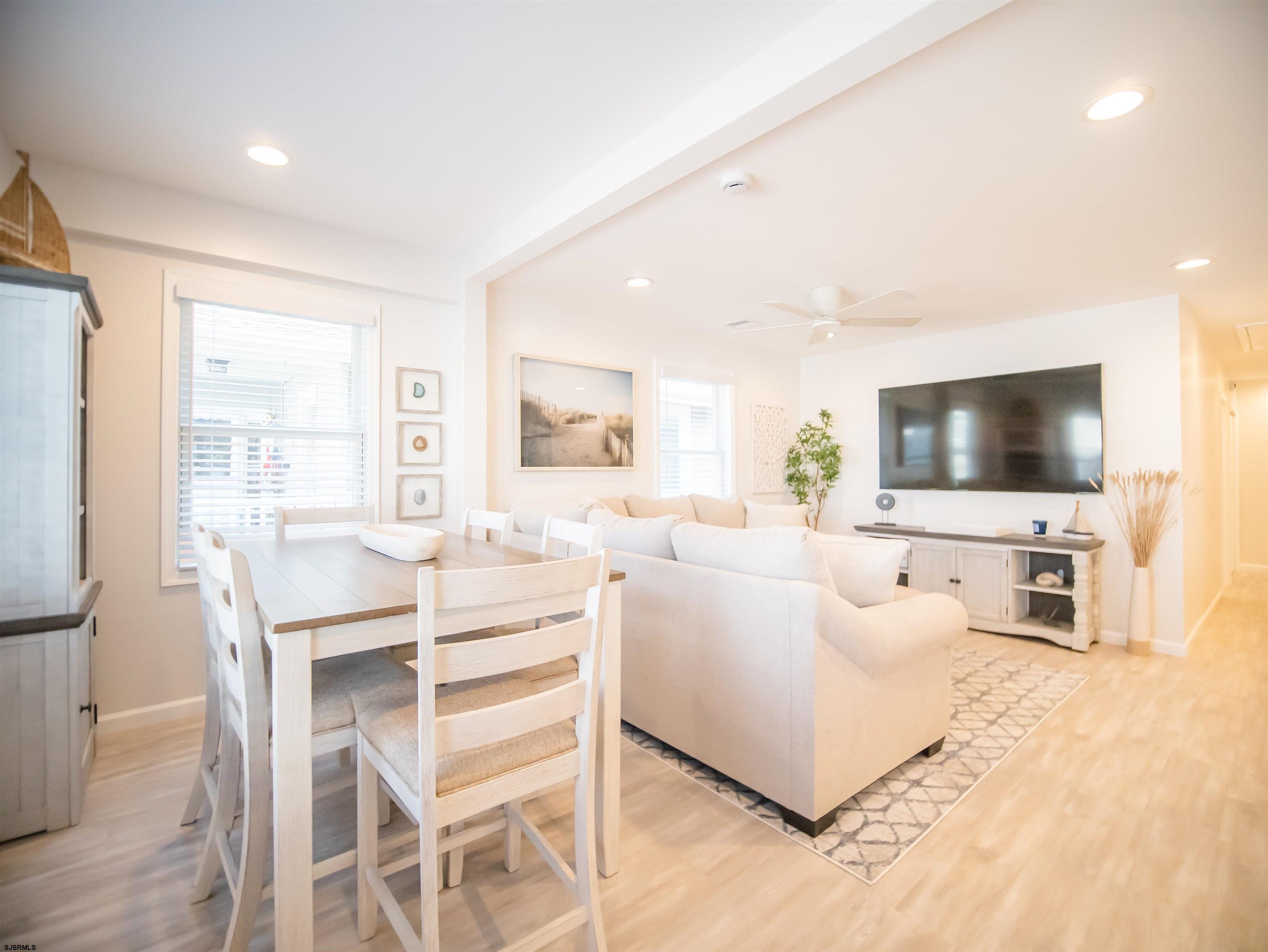 Ventnor, New Jersey 08406, United States, 3 Bedrooms Bedrooms, ,2 BathroomsBathrooms,Residential,Active,90333