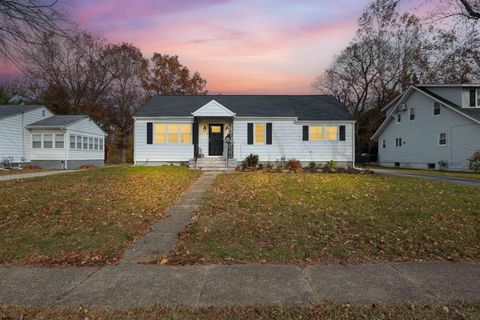 Photo of 301 N 4th Street, Hammonton, NJ 08037 (MLS # 602361)