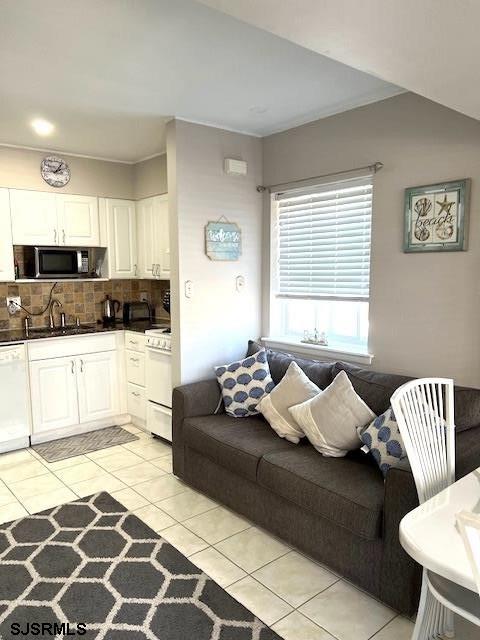 Margate, New Jersey 08402, United States, 1 Bedroom Bedrooms, ,1 BathroomBathrooms,Residential,Pending,99210