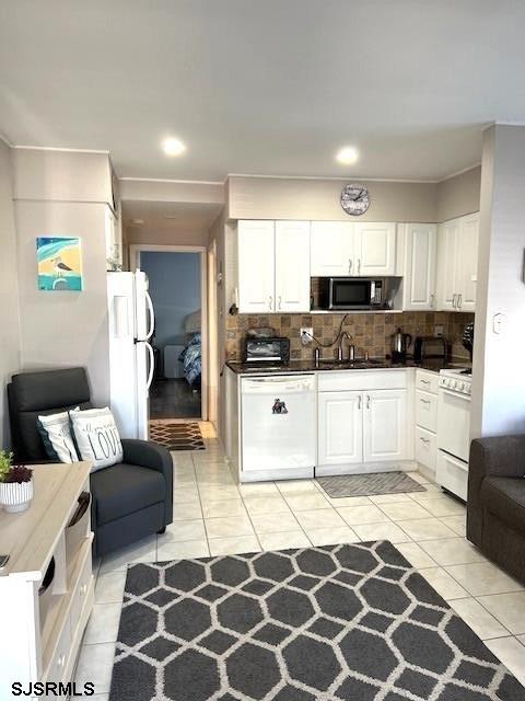 Margate, New Jersey 08402, United States, 1 Bedroom Bedrooms, ,1 BathroomBathrooms,Residential,Pending,99210