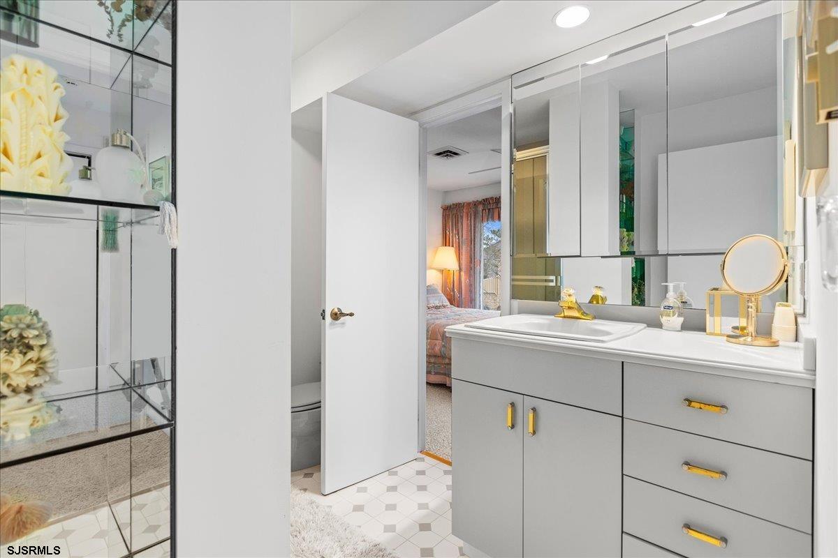 Margate, New Jersey 08402, United States, 6 Bedrooms Bedrooms, ,5 BathroomsBathrooms,Residential,Active,197715