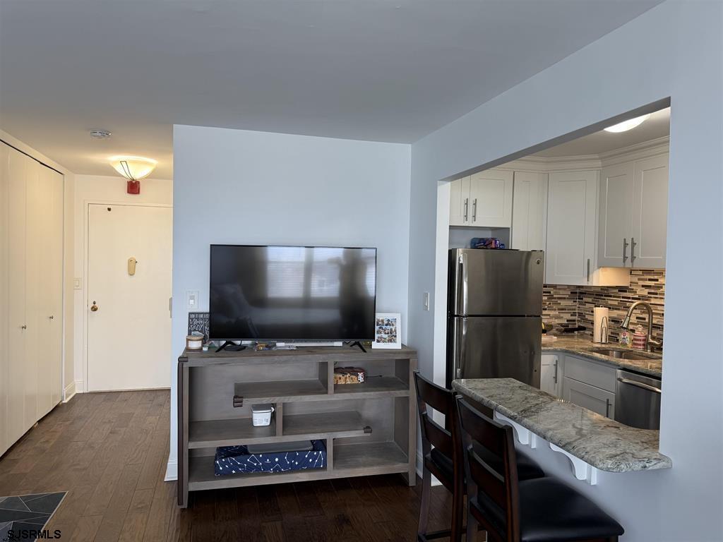 Margate, New Jersey 08402, United States, ,1 BathroomBathrooms,Residential,Active,230744