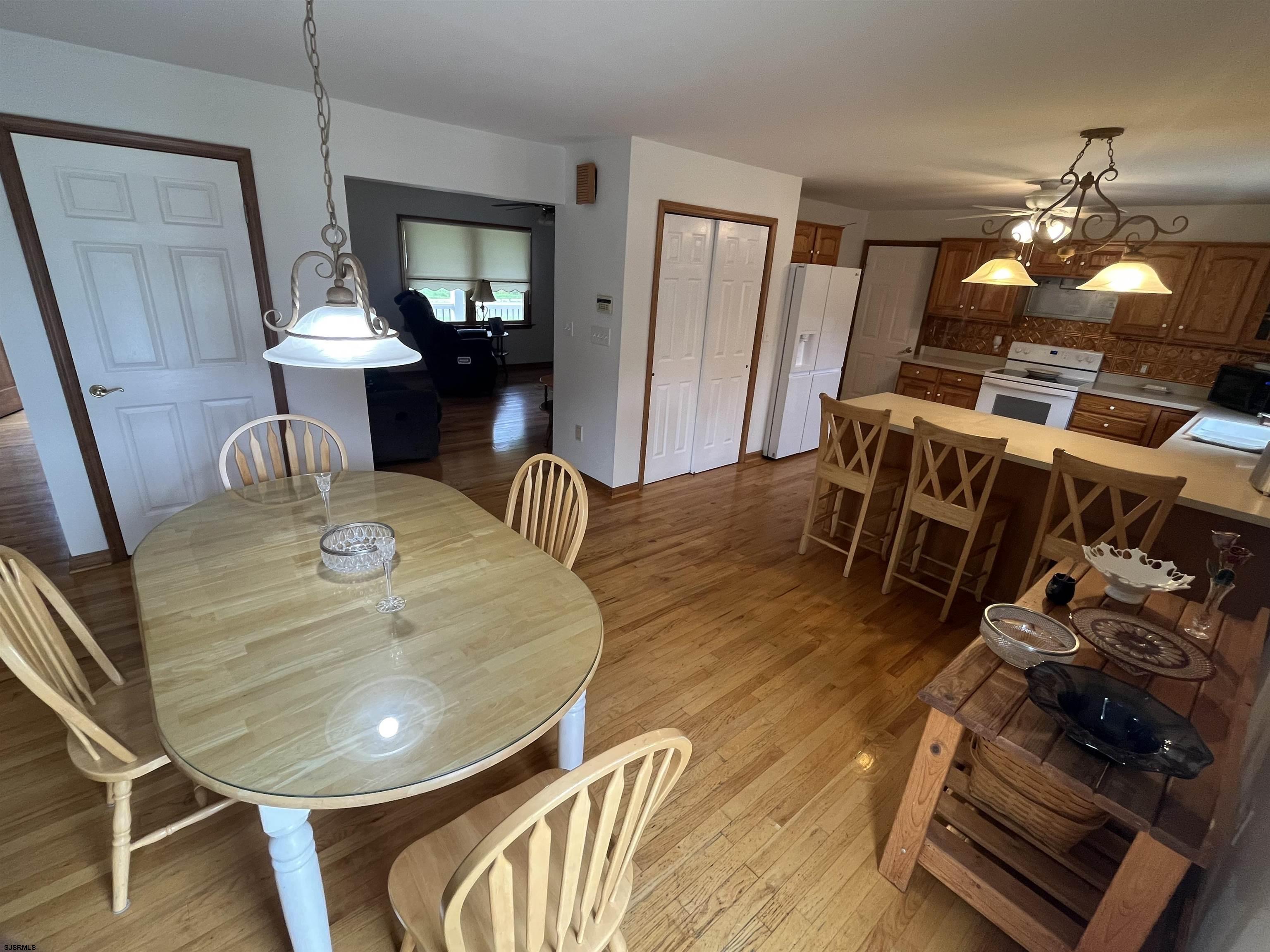 Minotola, New Jersey 08341, United States, 3 Bedrooms Bedrooms, ,3 BathroomsBathrooms,Residential,Active,184111