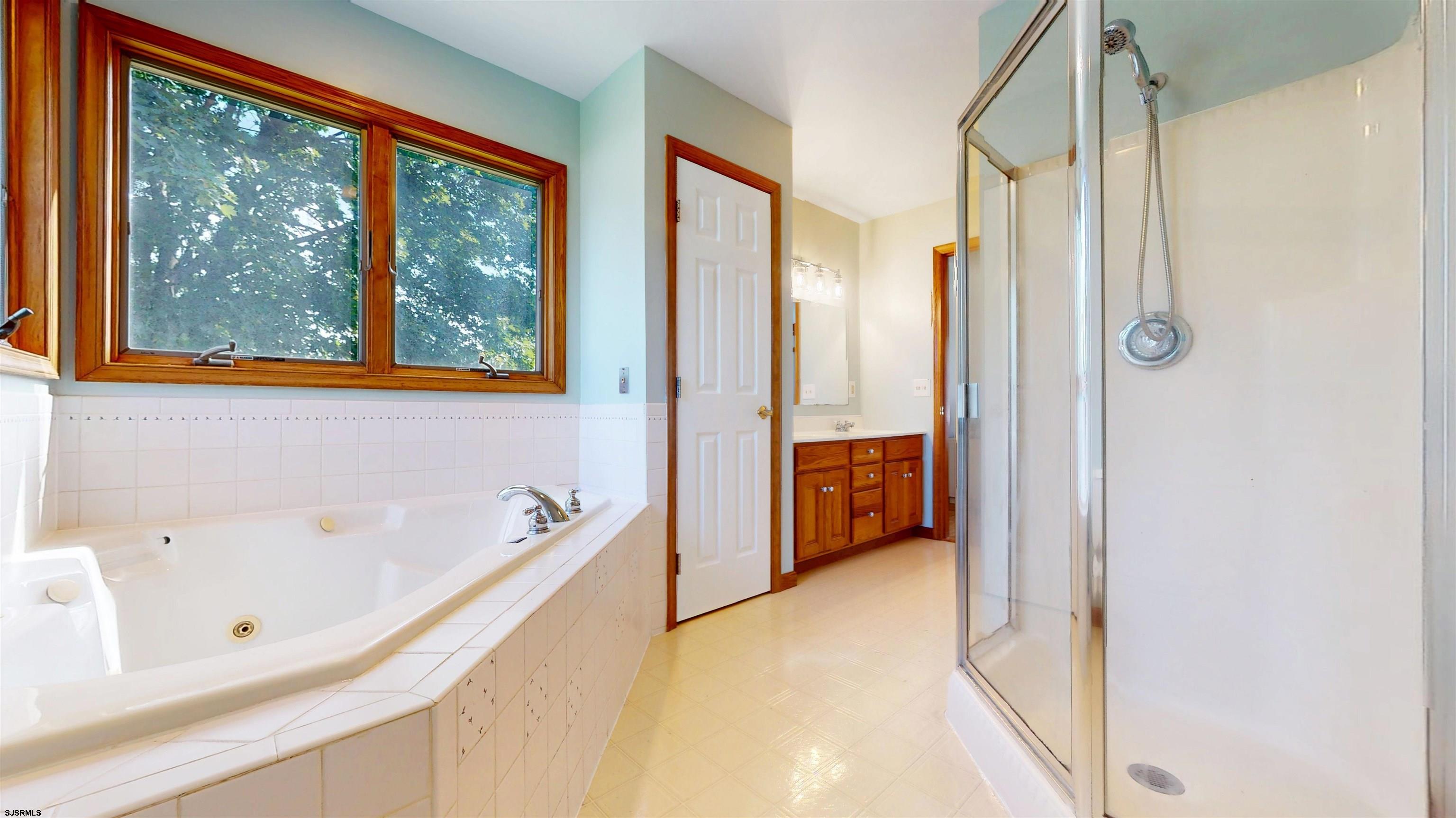 Minotola, New Jersey 08341, United States, 3 Bedrooms Bedrooms, ,3 BathroomsBathrooms,Residential,Active,184111