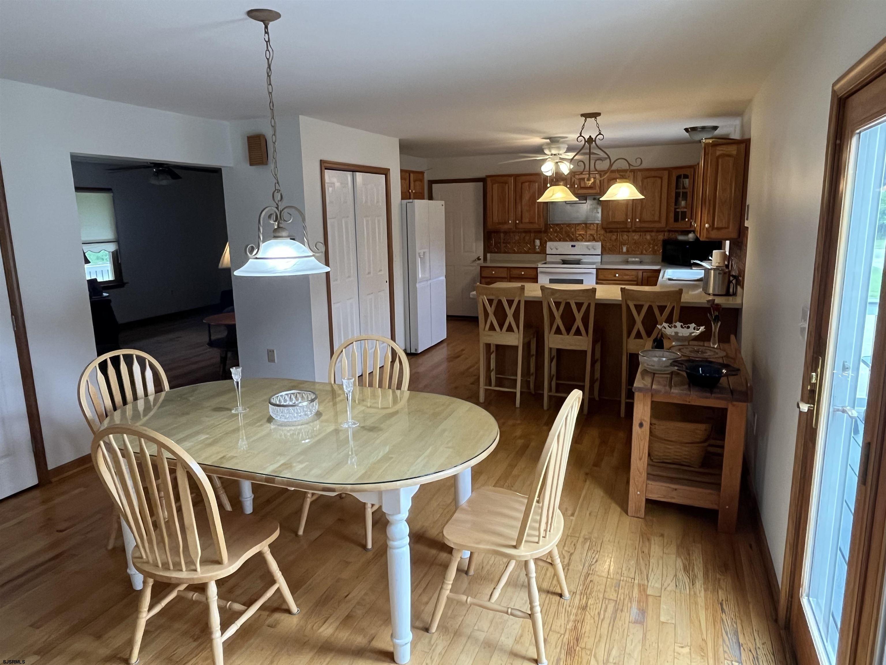 Minotola, New Jersey 08341, United States, 3 Bedrooms Bedrooms, ,3 BathroomsBathrooms,Residential,Active,184111