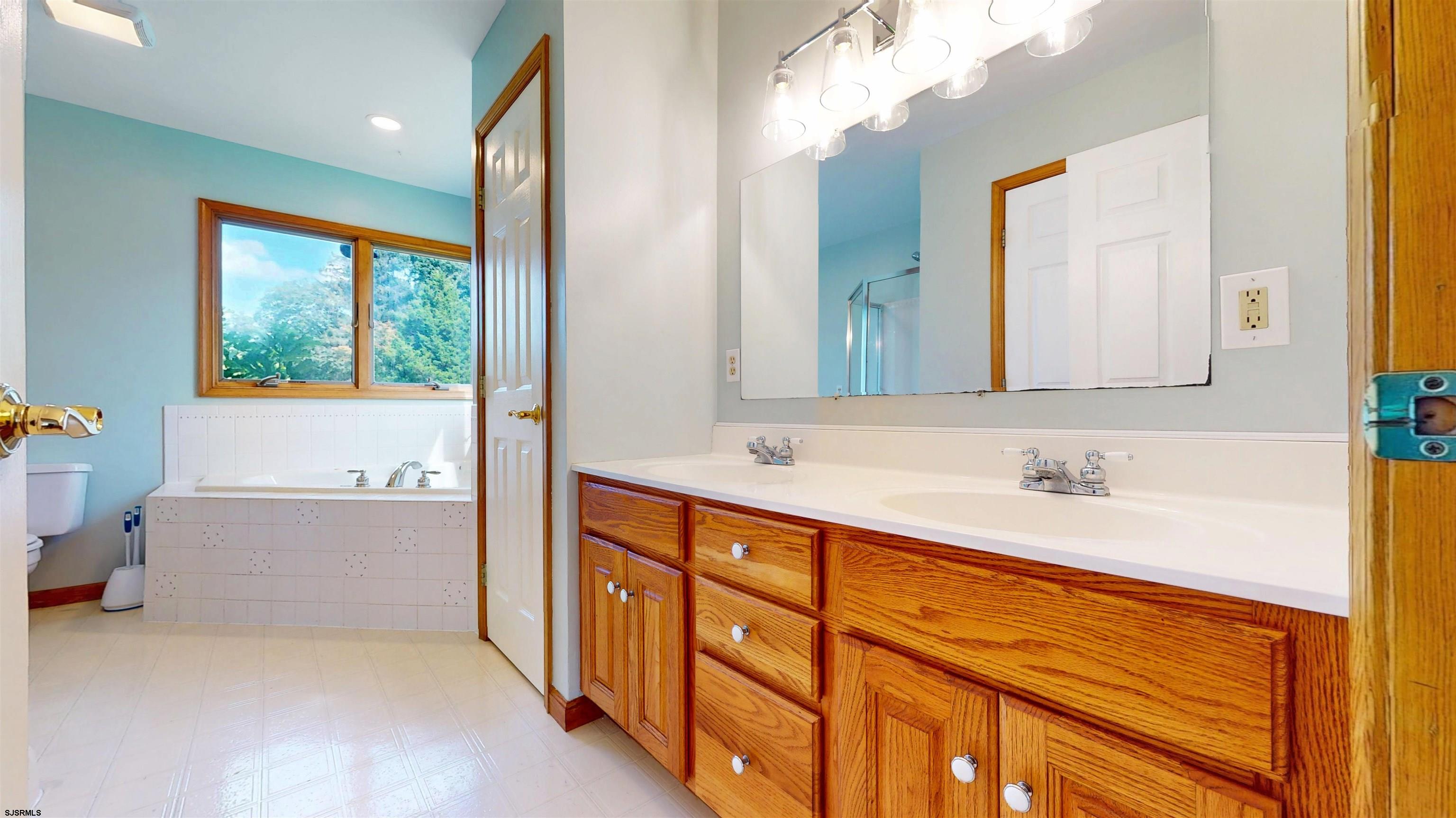 Minotola, New Jersey 08341, United States, 3 Bedrooms Bedrooms, ,3 BathroomsBathrooms,Residential,Active,184111