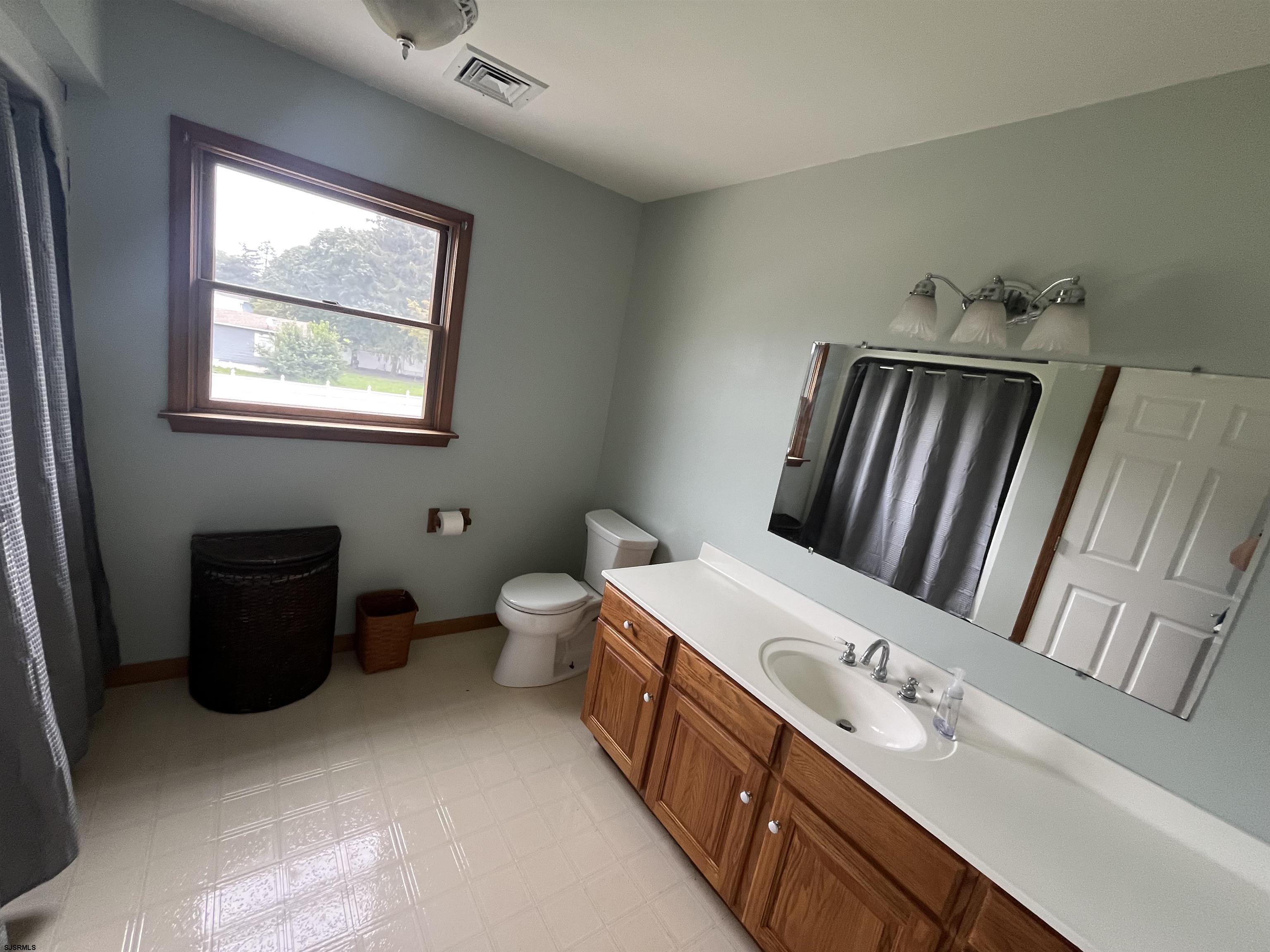 Minotola, New Jersey 08341, United States, 3 Bedrooms Bedrooms, ,3 BathroomsBathrooms,Residential,Active,184111