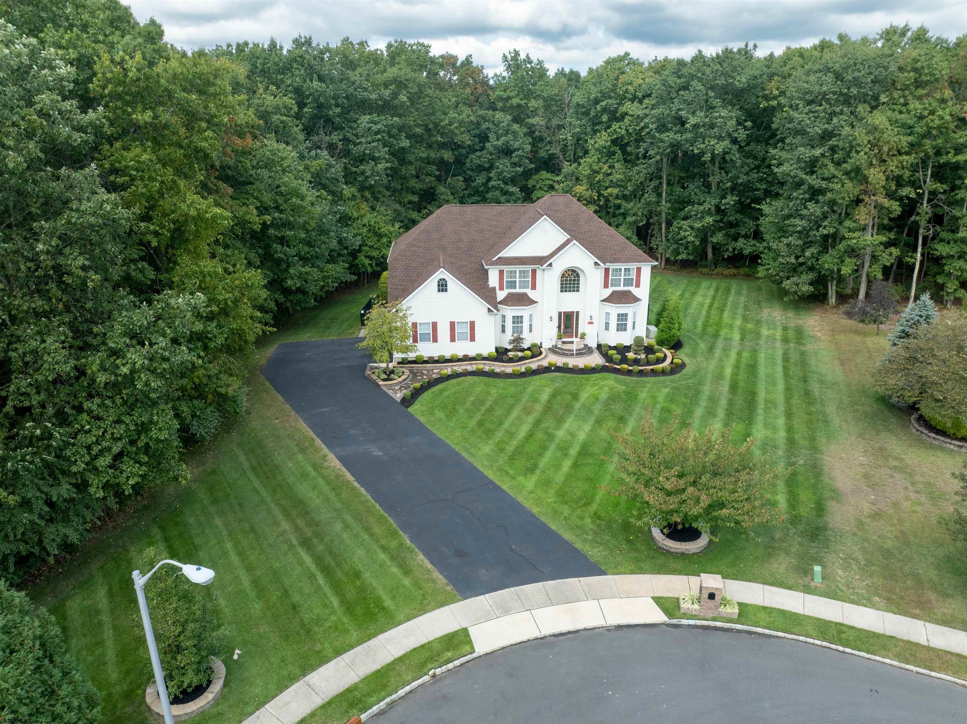 Jackson Township, New Jersey 08527, United States, 4 Bedrooms Bedrooms, ,3 BathroomsBathrooms,Residential,Active,158806