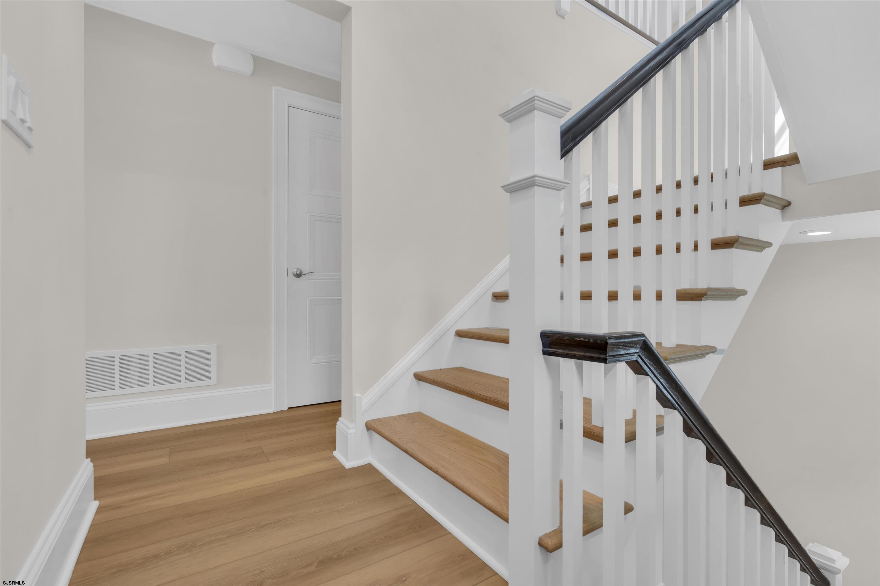 Ocean City, New Jersey 08226, United States, ,5 BathroomsBathrooms,Residential,Active,210718