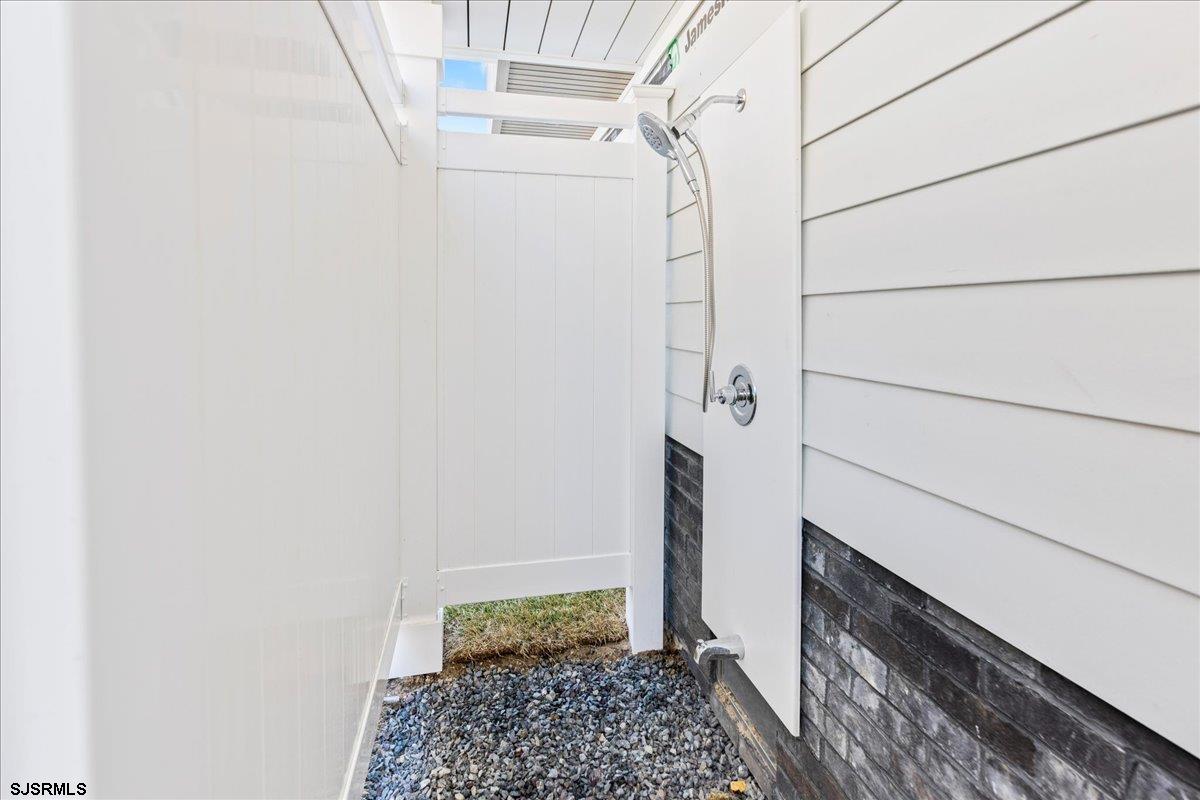 Margate, New Jersey 08402, United States, 5 Bedrooms Bedrooms, ,6 BathroomsBathrooms,Residential,Active,99377