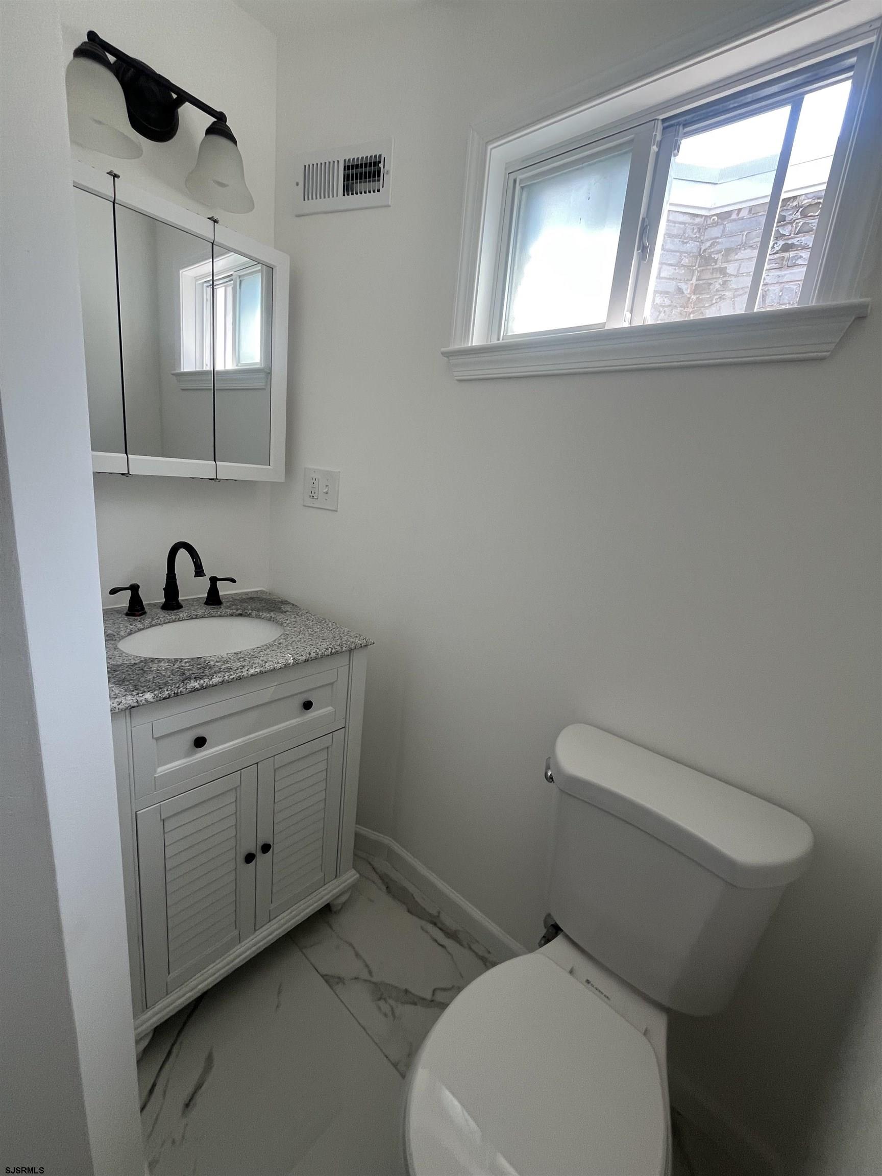 Atlantic City, New Jersey 08401, United States, 3 Bedrooms Bedrooms, ,1 BathroomBathrooms,Residential,Active,160689