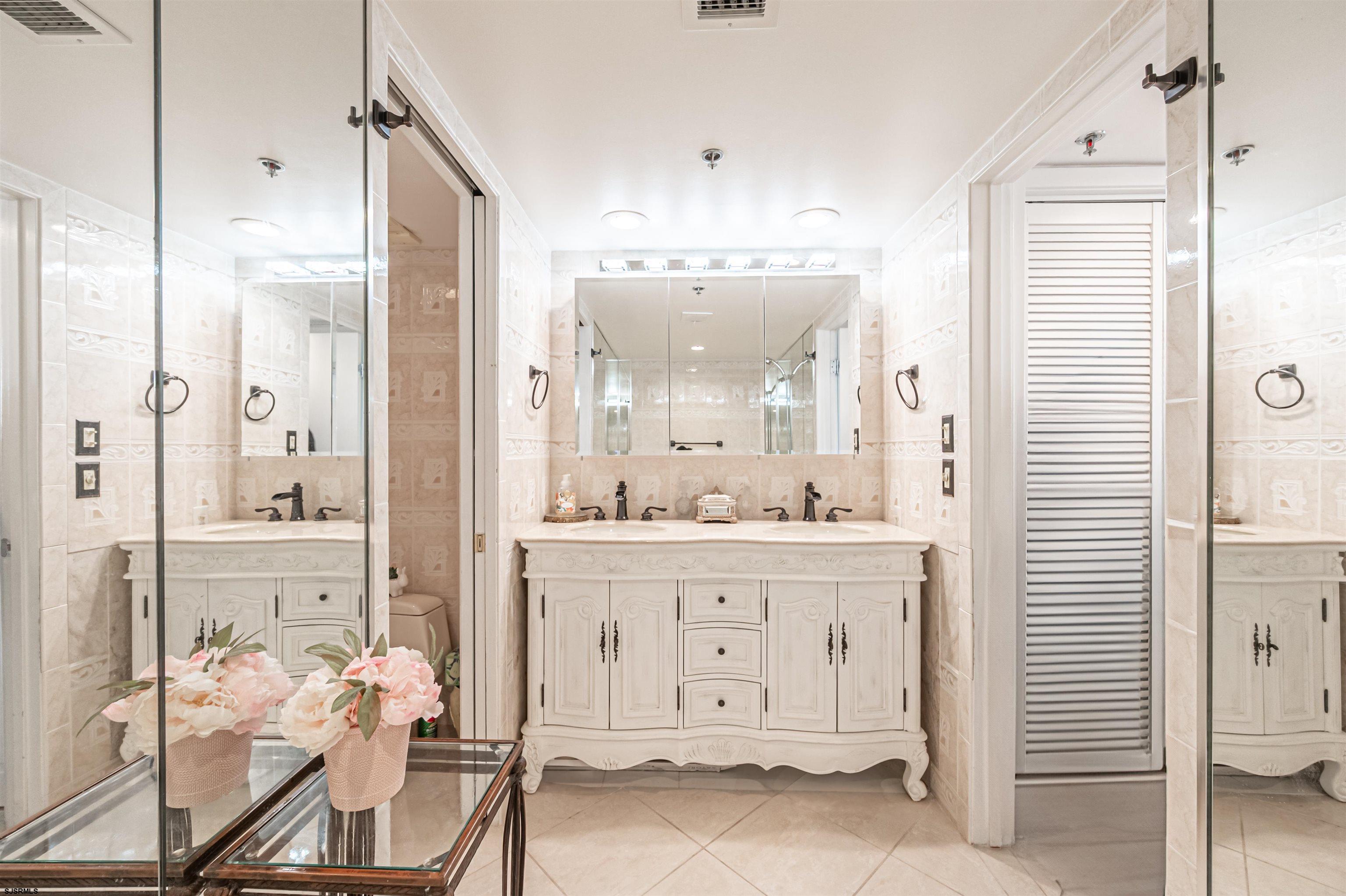 Atlantic City, New Jersey 08401, United States, 2 Bedrooms Bedrooms, ,2 BathroomsBathrooms,Residential,Active,108498