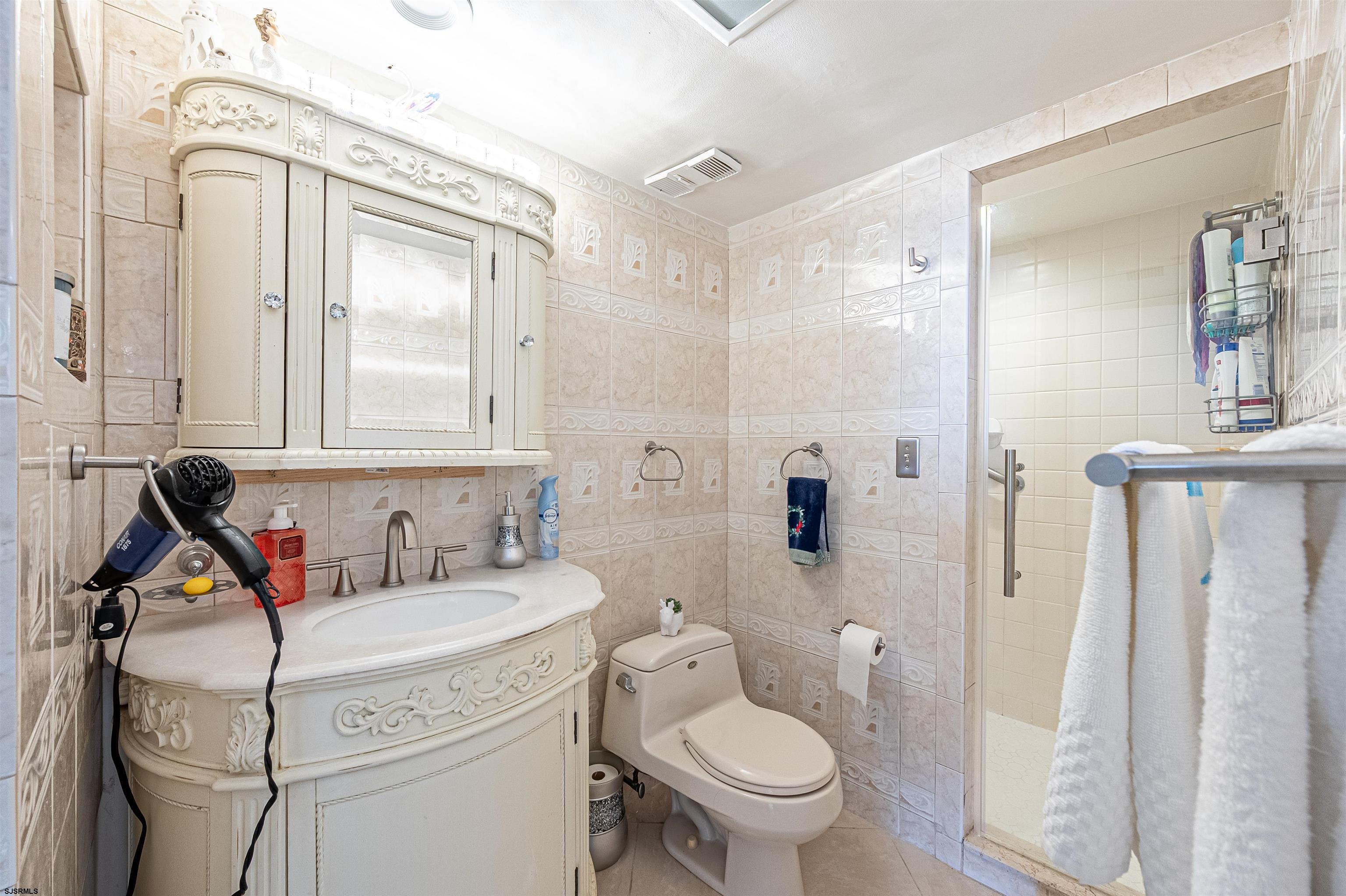 Atlantic City, New Jersey 08401, United States, 2 Bedrooms Bedrooms, ,2 BathroomsBathrooms,Residential,Active,108498