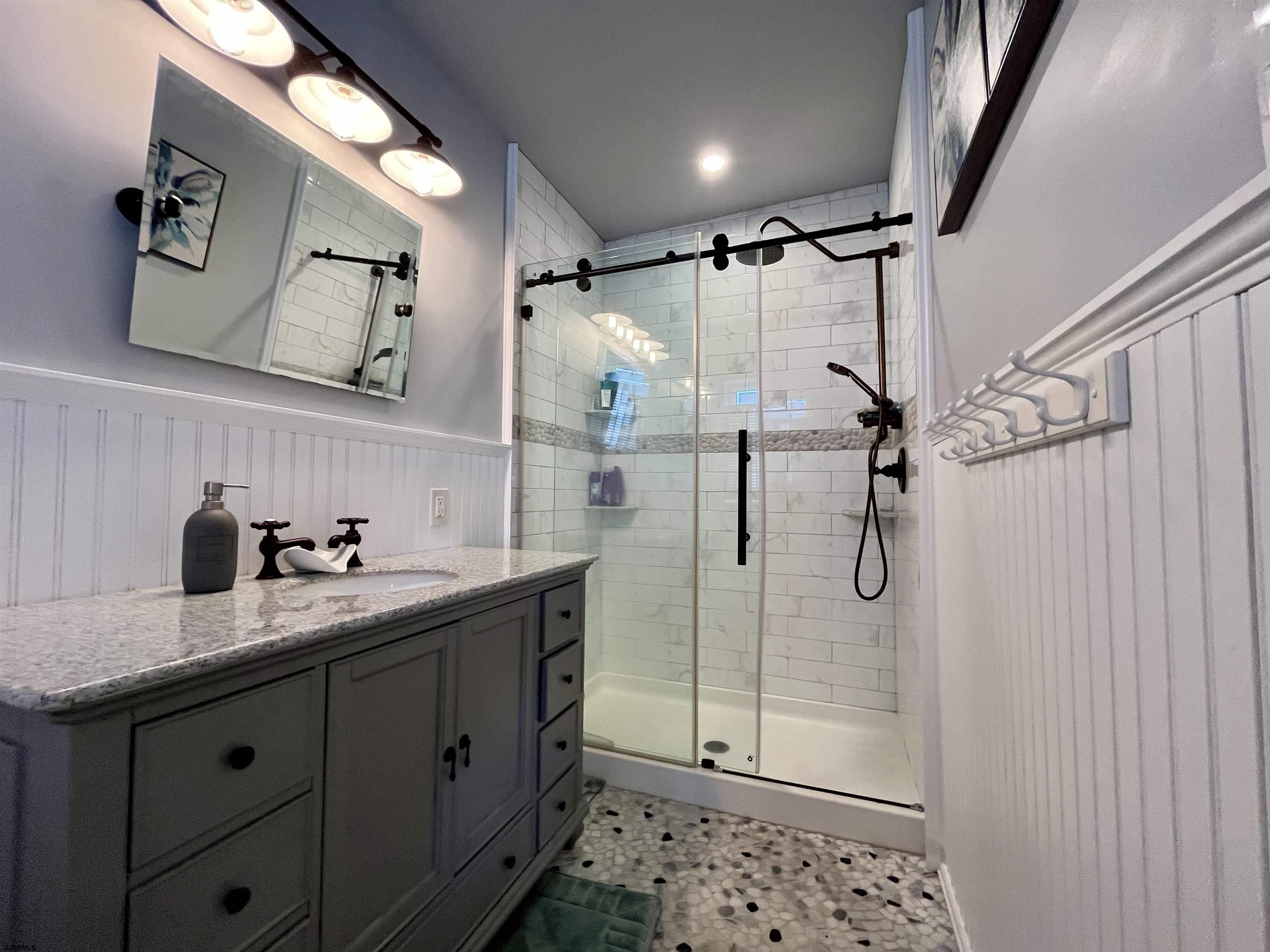 Ventnor, New Jersey 08406, United States, 4 Bedrooms Bedrooms, ,3 BathroomsBathrooms,Residential,Active,97468