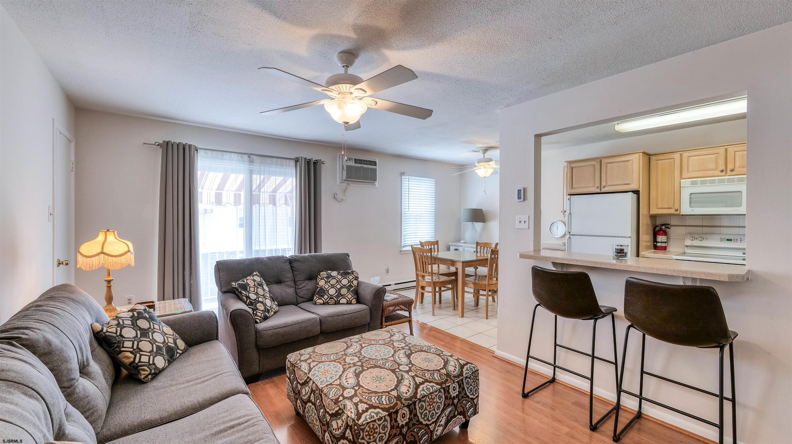 201 N Coolidge B-8