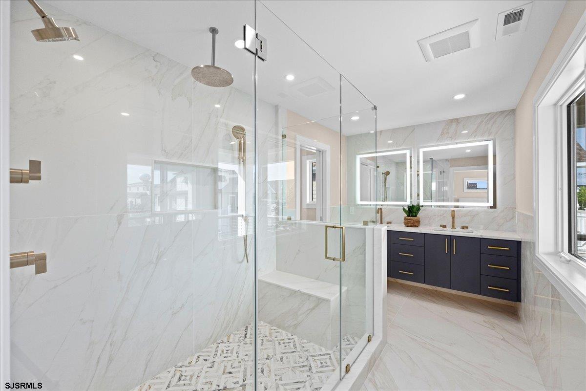 Longport, New Jersey 08403, United States, 6 Bedrooms Bedrooms, ,5 BathroomsBathrooms,Residential,Active,171603